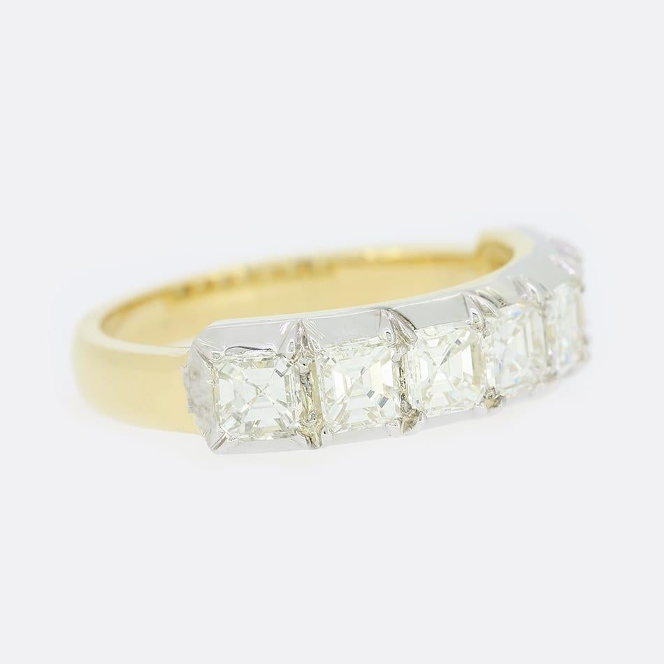 Georgien TVJ 1,40 carat Asscher Cut Diamond Seven Stone Ring (bague à sept pierres) en vente