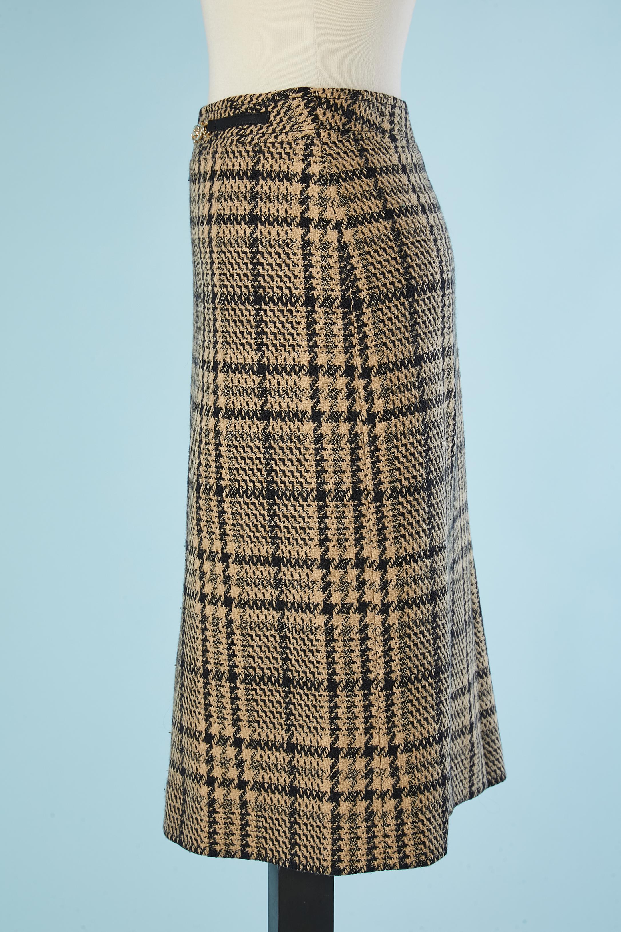 Tweed skirt with gold metal buckle in the front Céline Circa 1970's  In Excellent Condition In Saint-Ouen-Sur-Seine, FR