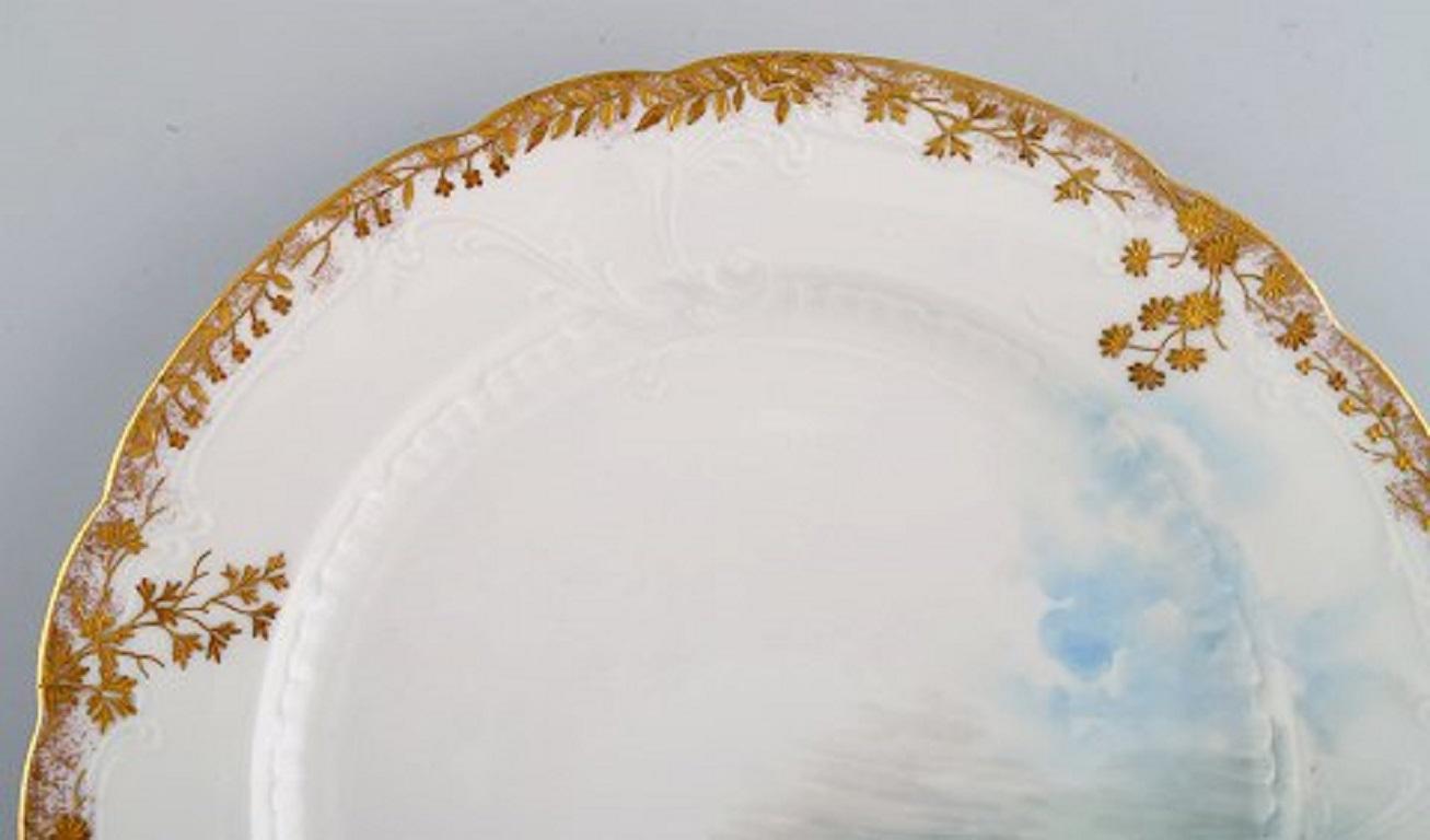 Twelve Antique Pirkenhammer Porcelain Dinner Plates with Hand-Painted Fish In Excellent Condition For Sale In Copenhagen, DK