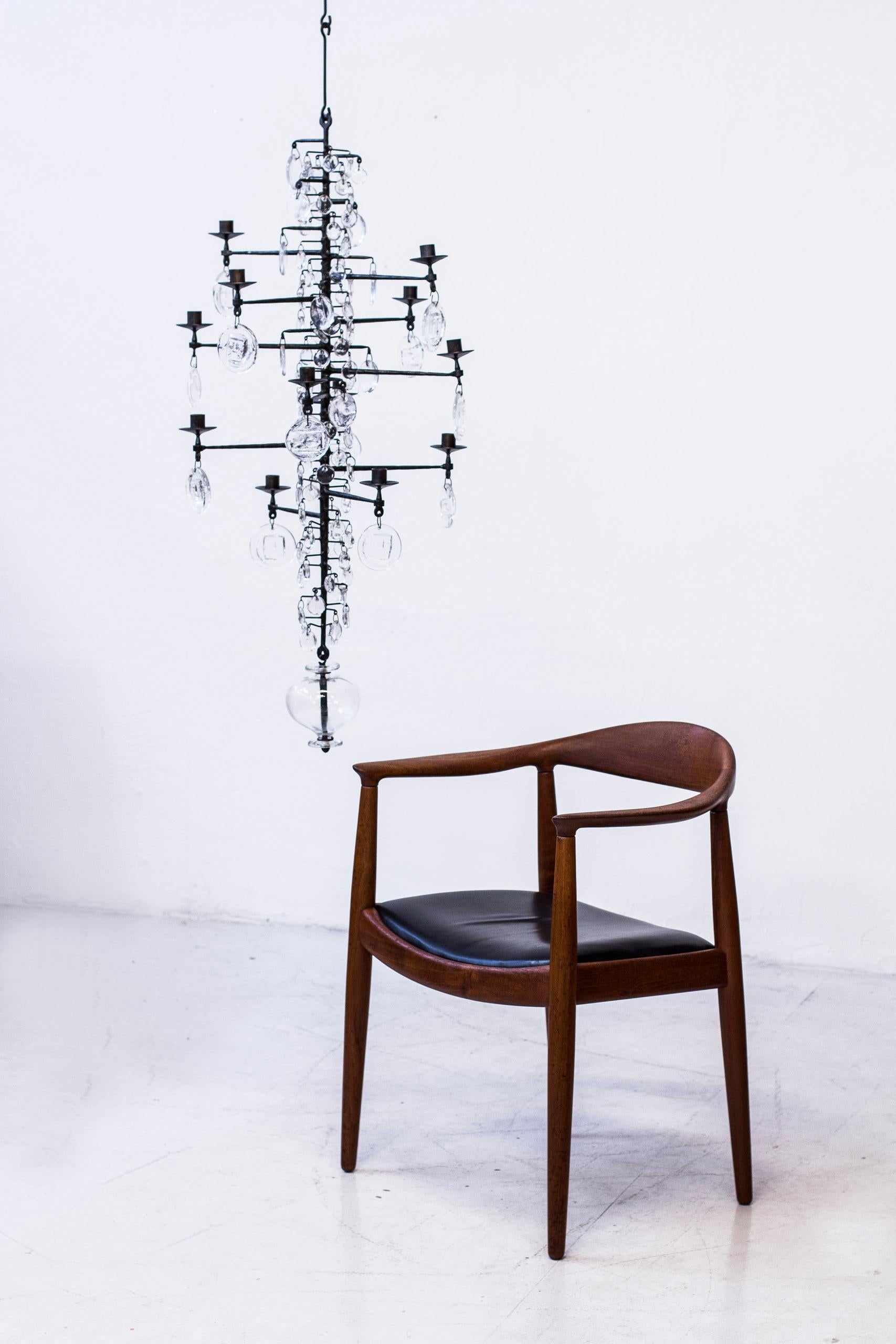 Scandinavian Modern Twelve-Armed Chandelier by Erik Höglund, Sweden, 1950s