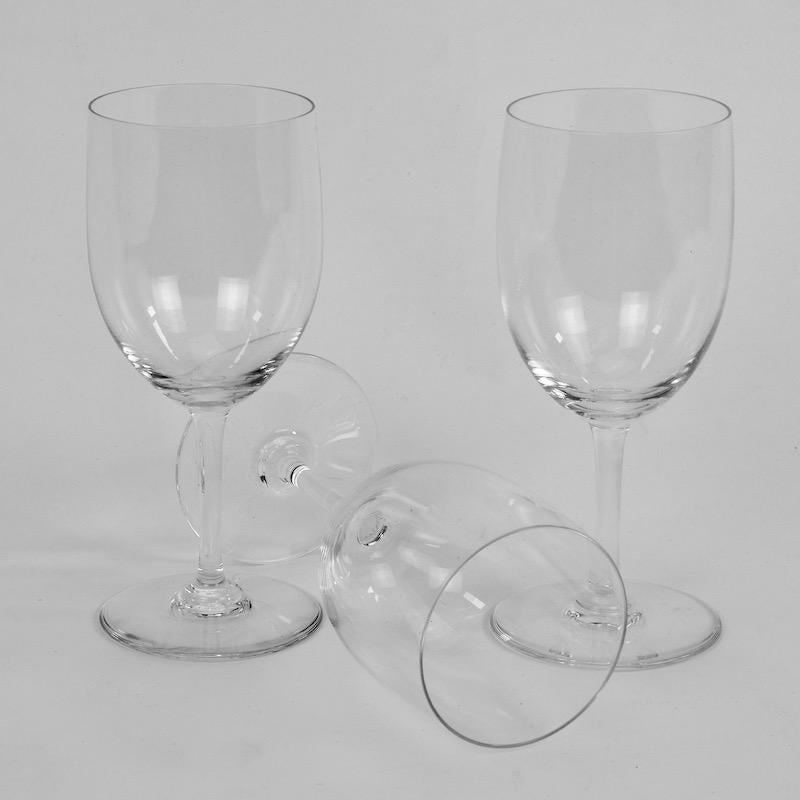 Zwölf Baccarat ''Perfection'' Rot-Weingläser (Ende des 20. Jahrhunderts)