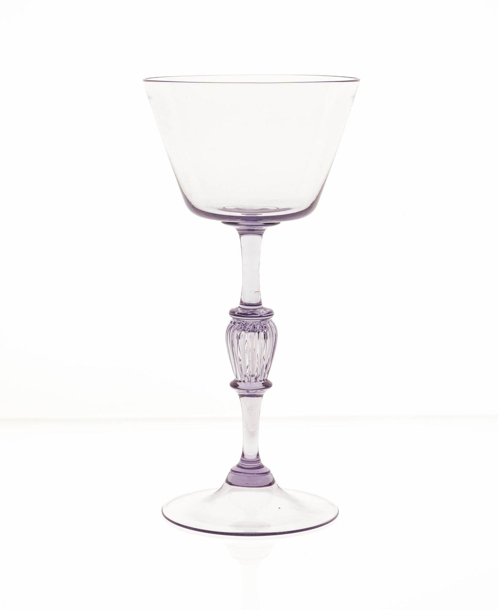 Zwölf Cenedese-Weinglas-Set, zyclamenfarben. Murano-Glas. Meisterwerke im Angebot 12