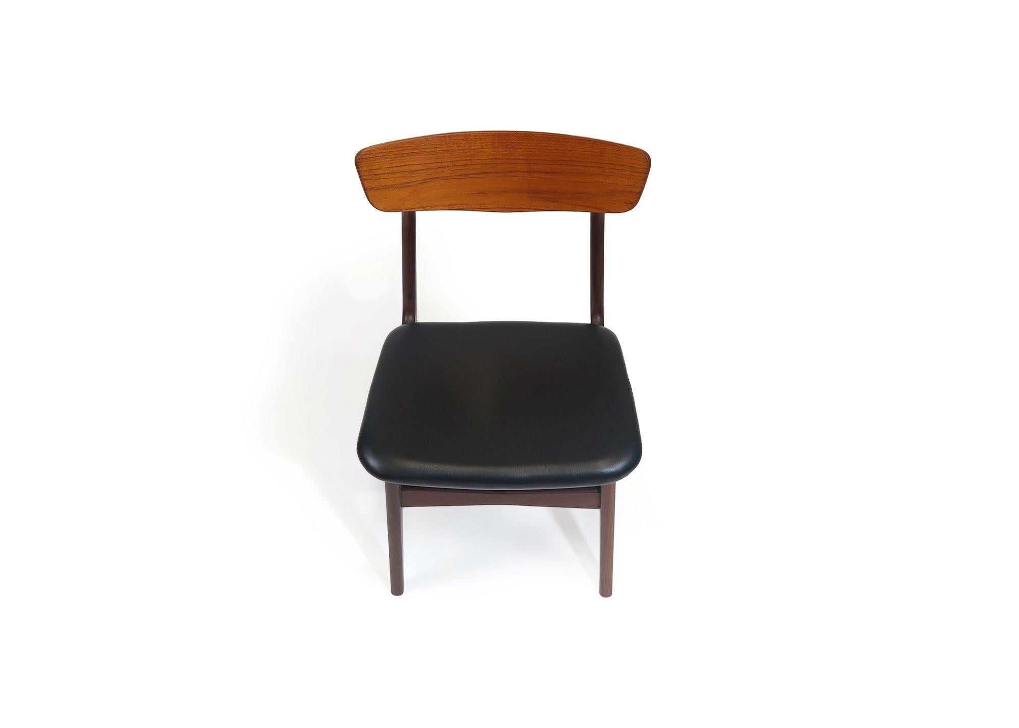 Twelve Danish Teak Dining Chairs in Black Leather For Sale 3