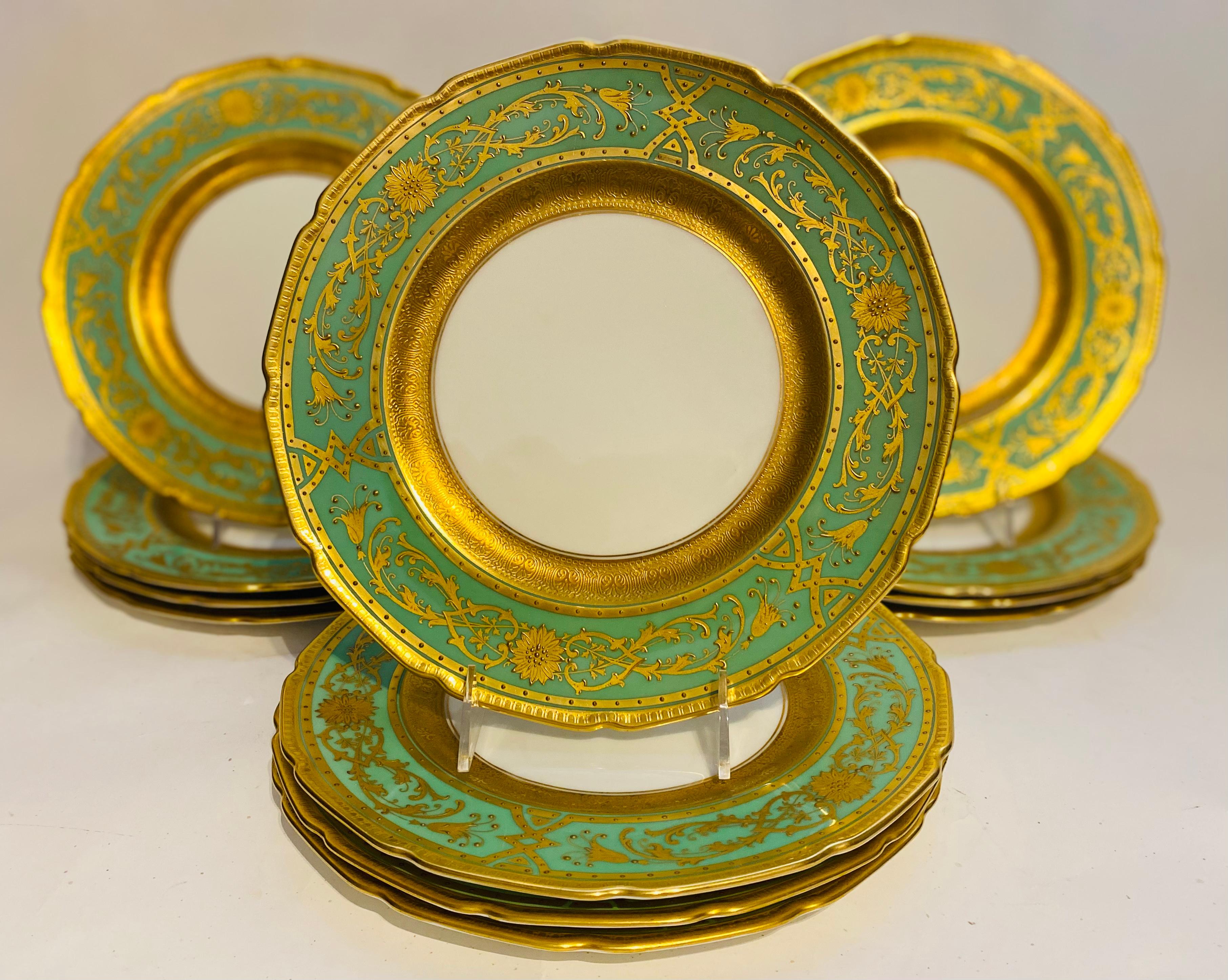 Twelve Heavy Gold & Green Dinner Plates, Antique English Circa 1910 In Good Condition In West Palm Beach, FL