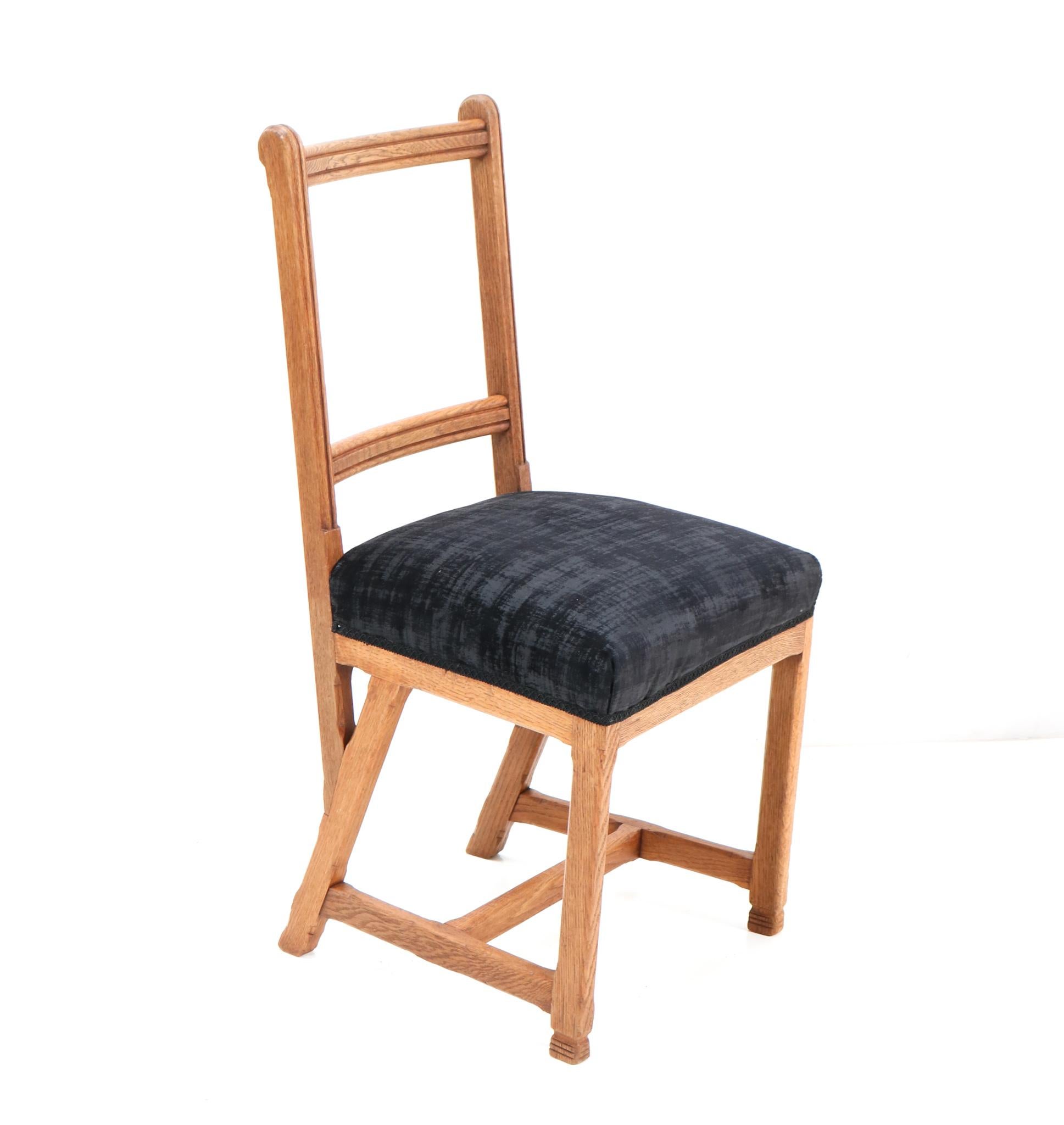 Twelve Oak Arts & Crafts Chairs by Hendrik Petrus for the University of Leiden For Sale 5