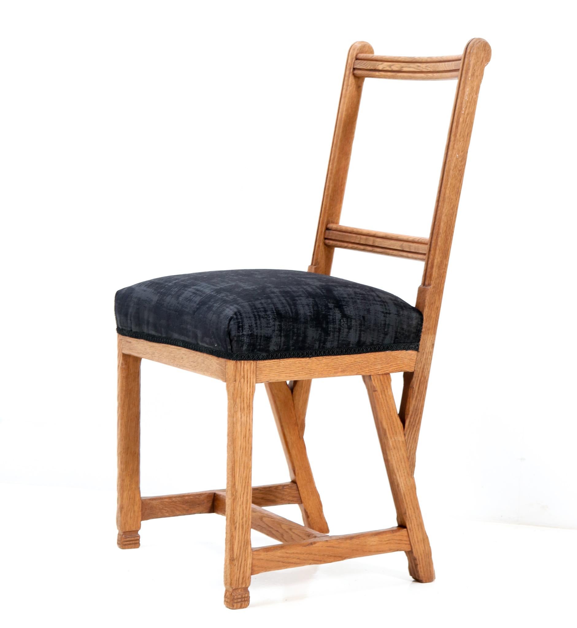 Twelve Oak Arts & Crafts Chairs by Hendrik Petrus for the University of Leiden For Sale 1