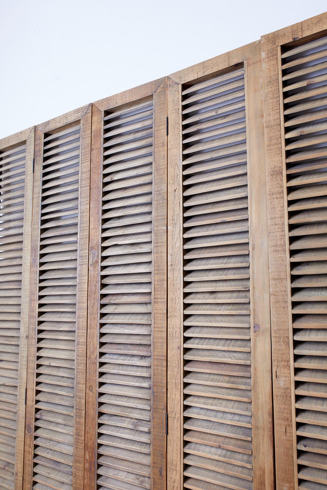 Twelve-Panel Pine Louvered Shutter Folding Screen In Good Condition In Rio Vista, CA