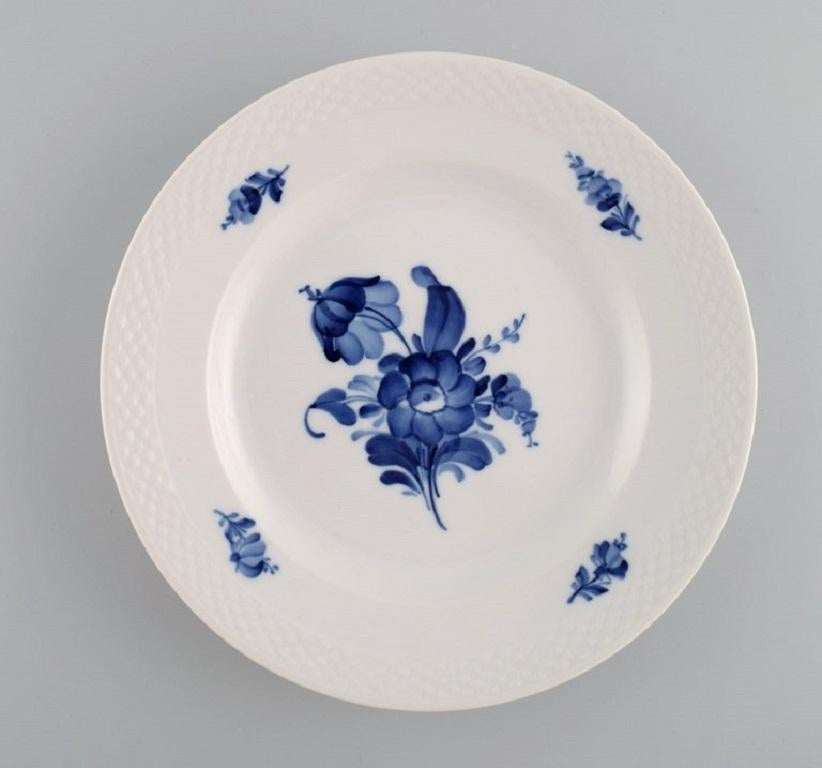 Twelve Royal Copenhagen Blue Flower Braided lunch plates. Model number 10/8095.
Diameter: 21 cm.
In excellent condition.
Stamped.
1st factory quality.