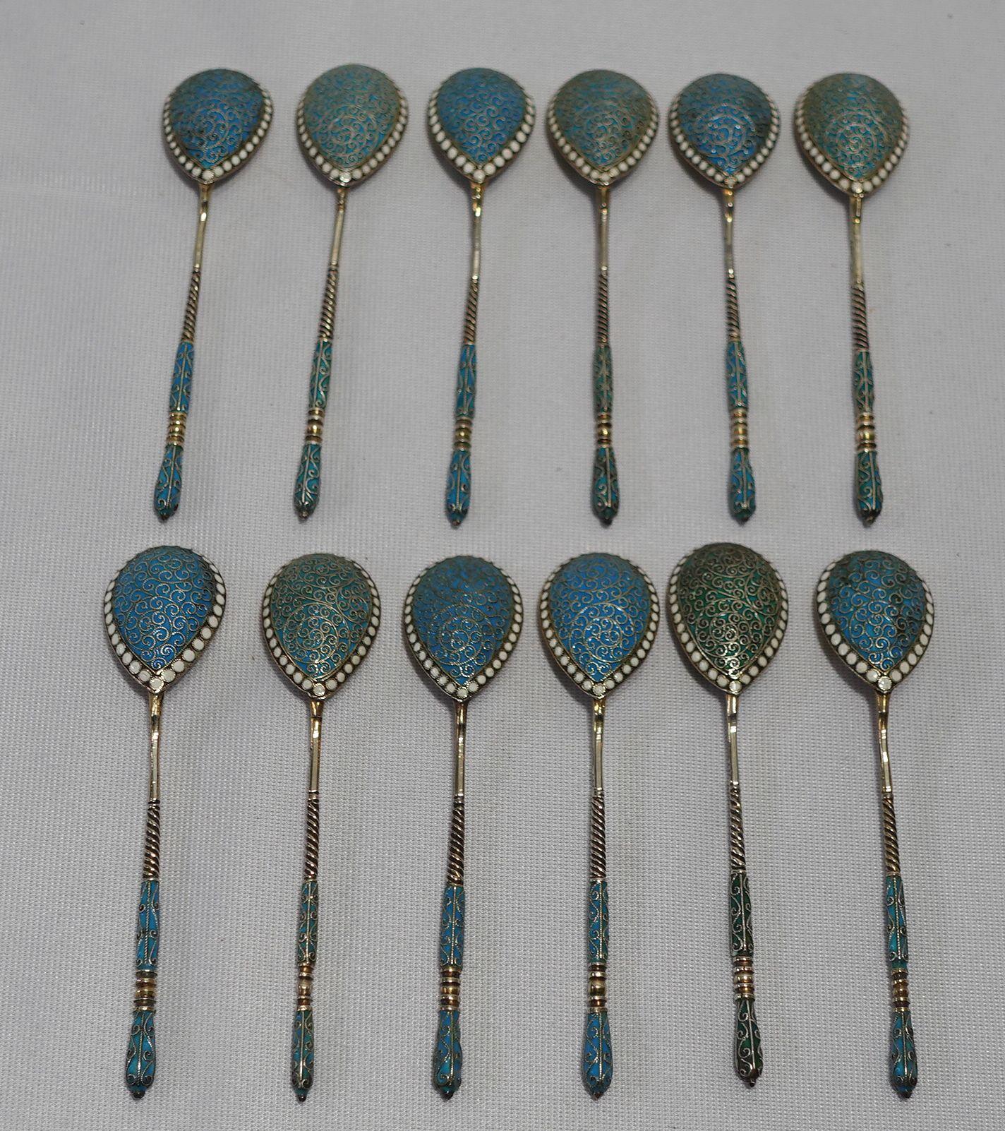 Twelve Russian .875 Silver Gilt and Cloisonne Enamel Demitasse Spoons In Good Condition For Sale In Norton, MA
