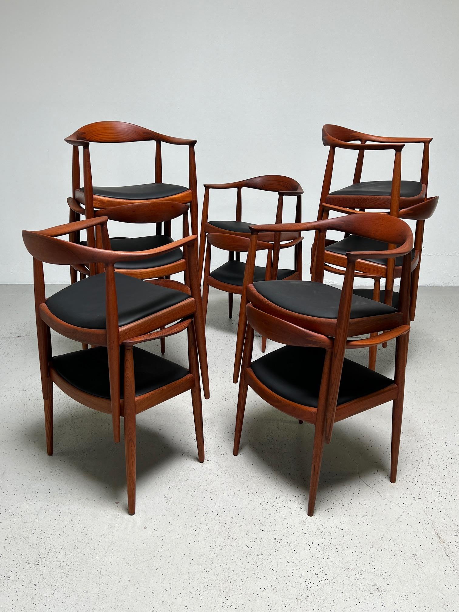 Twelve Teak Round Chairs by Hans Wegner 14