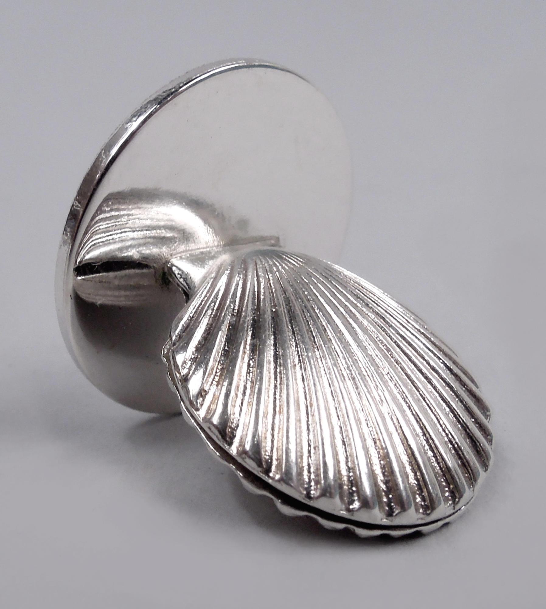 Twelve Tiffany Midcentury Classical Scallop Shell Place Card Holders In Good Condition For Sale In New York, NY