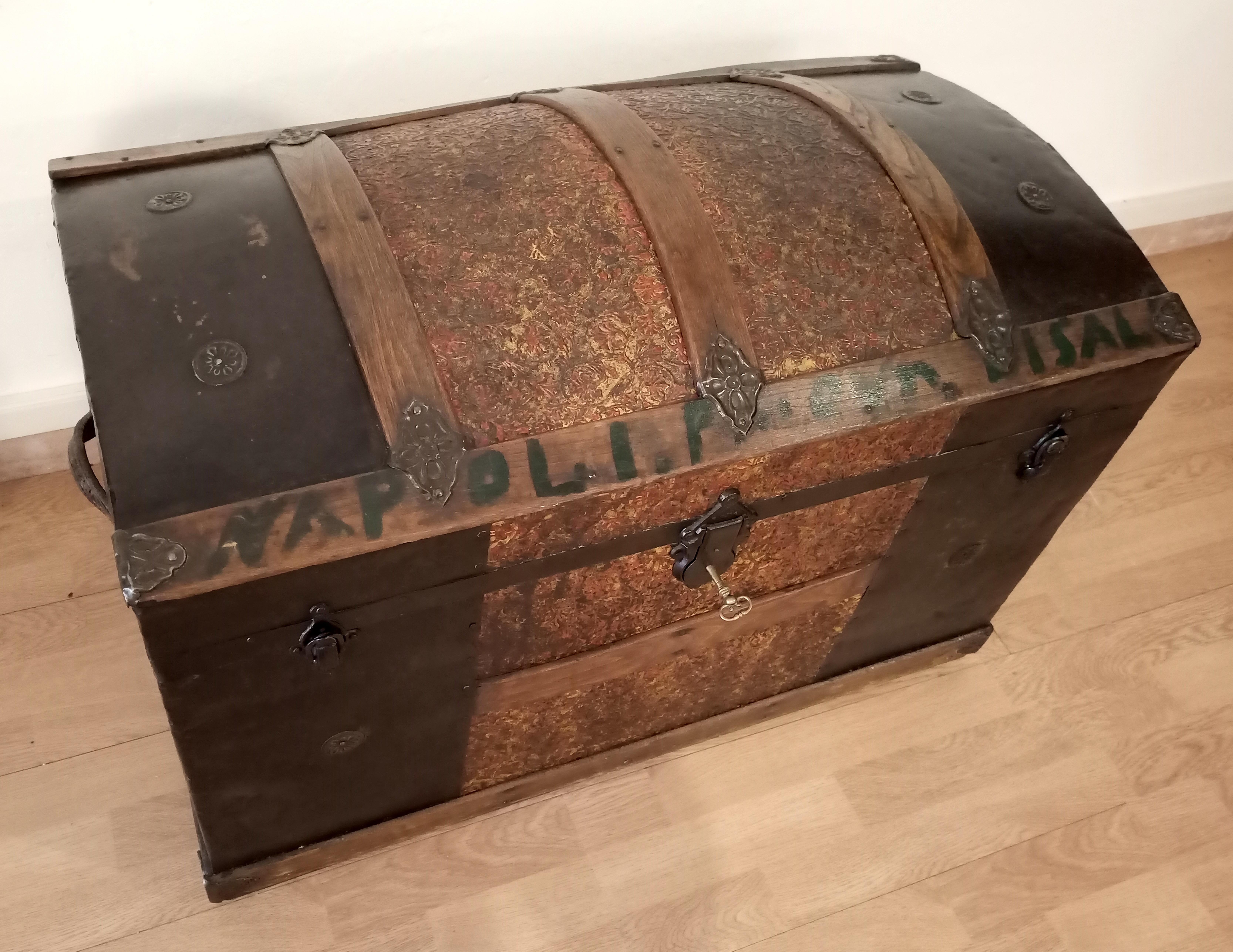 20th Century Twentieth century emigrant trunk For Sale