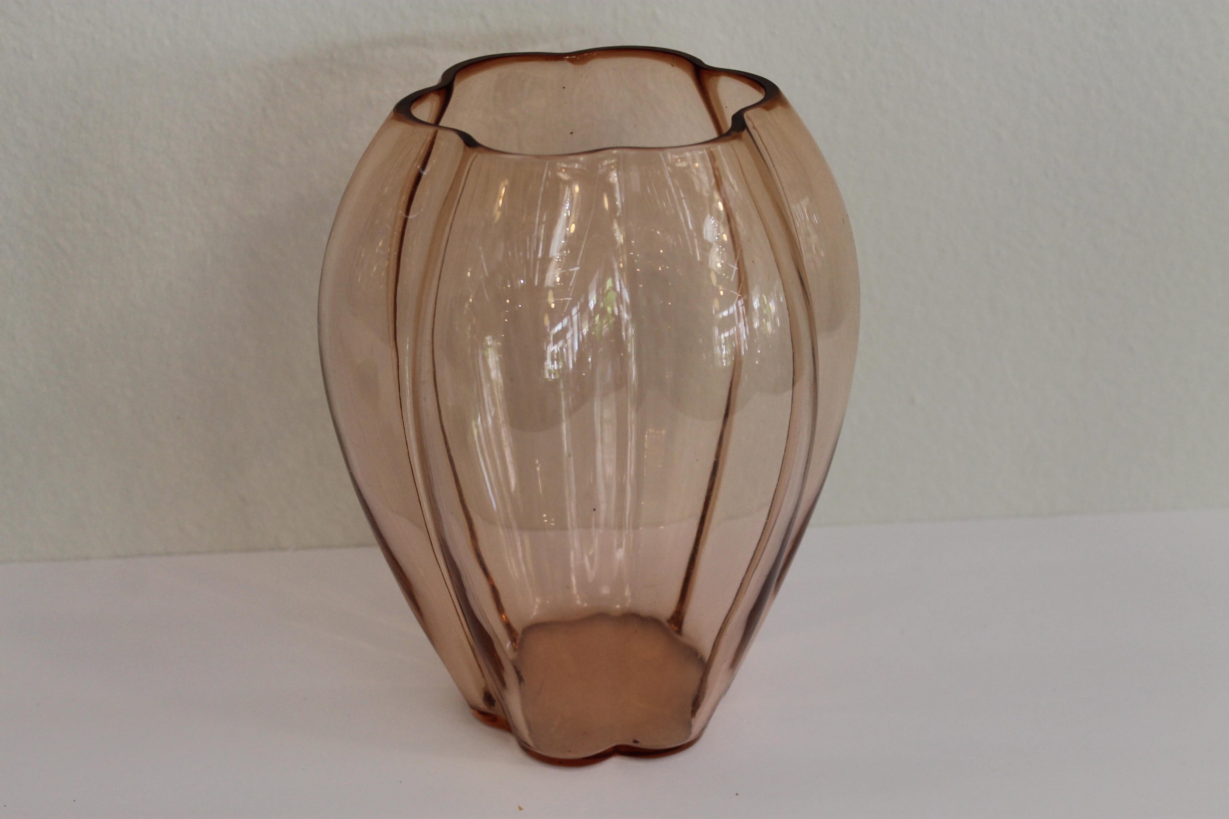 Zwölf Vasen von George Sakier für Fostoria im Angebot 5