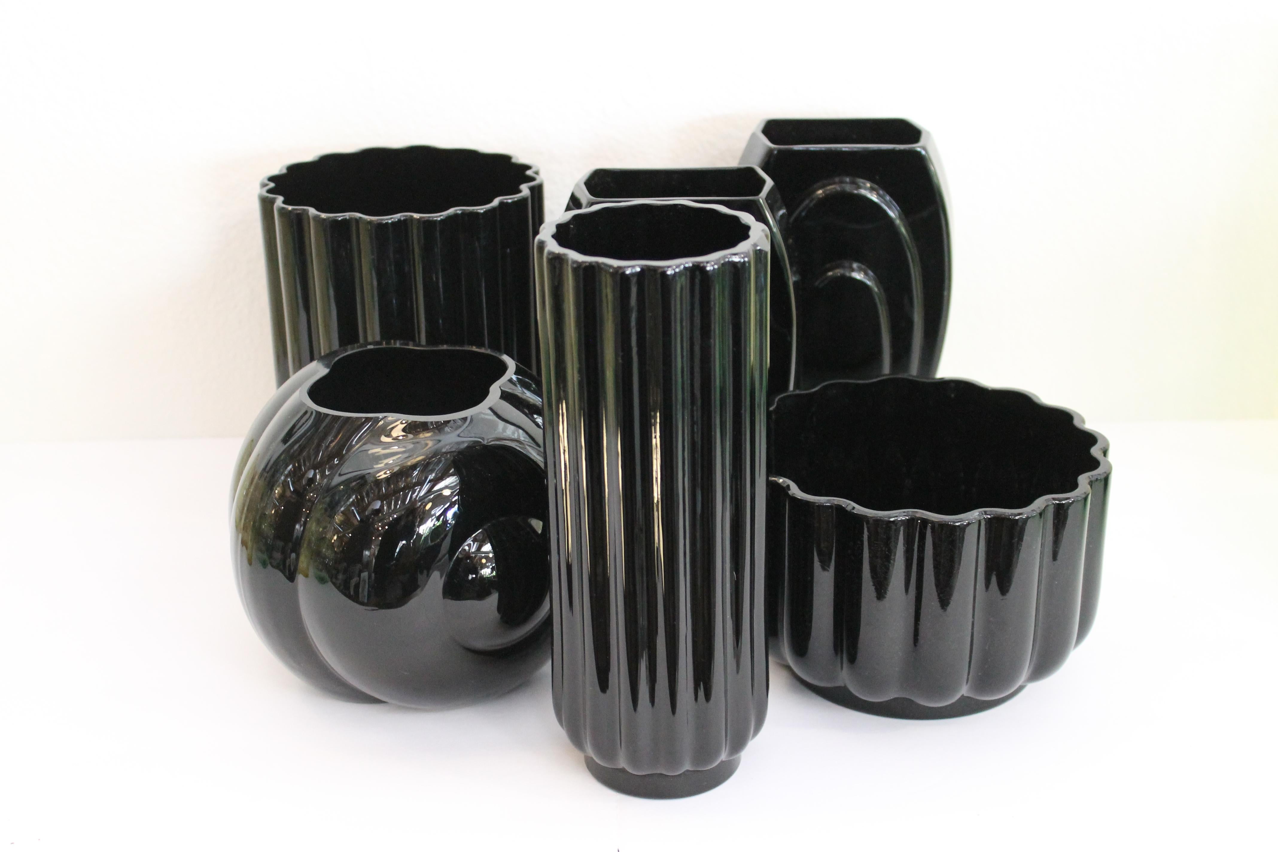 Zwölf Vasen von George Sakier für Fostoria (amerikanisch) im Angebot