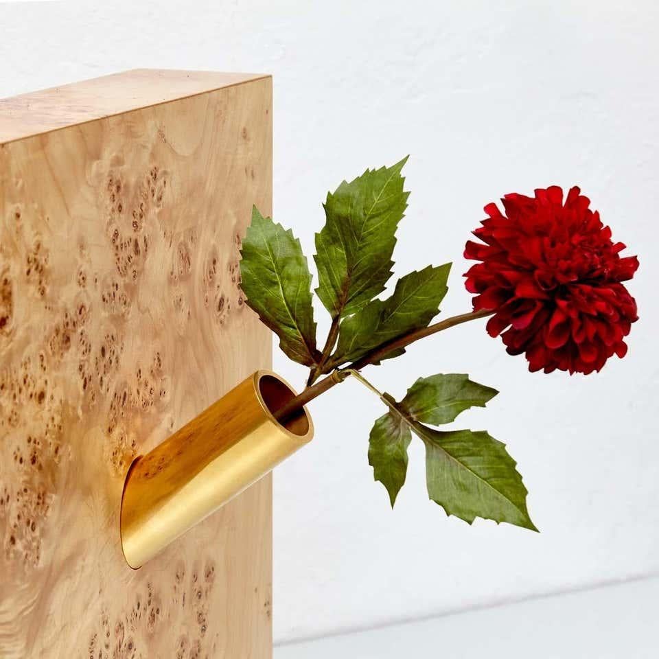 Bronze Twenty-Seven Woods pour un vase en forme de fleur artificielle chinoise en V d'Ettore Sottsass en vente