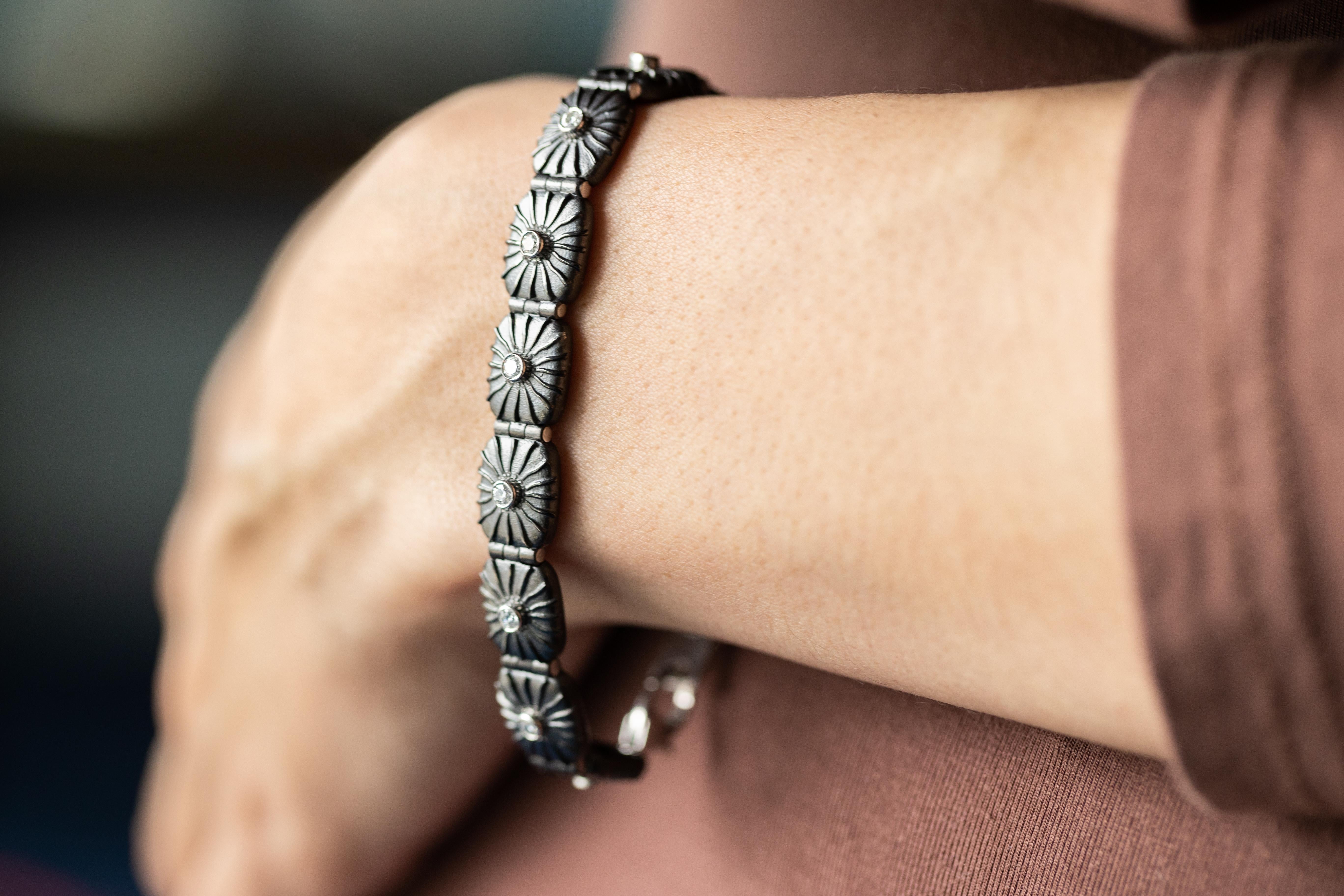 Zwice-as-Nice Schwarzes Knightsteel-Armband mit Diamanten von Zoltan David (Moderne)