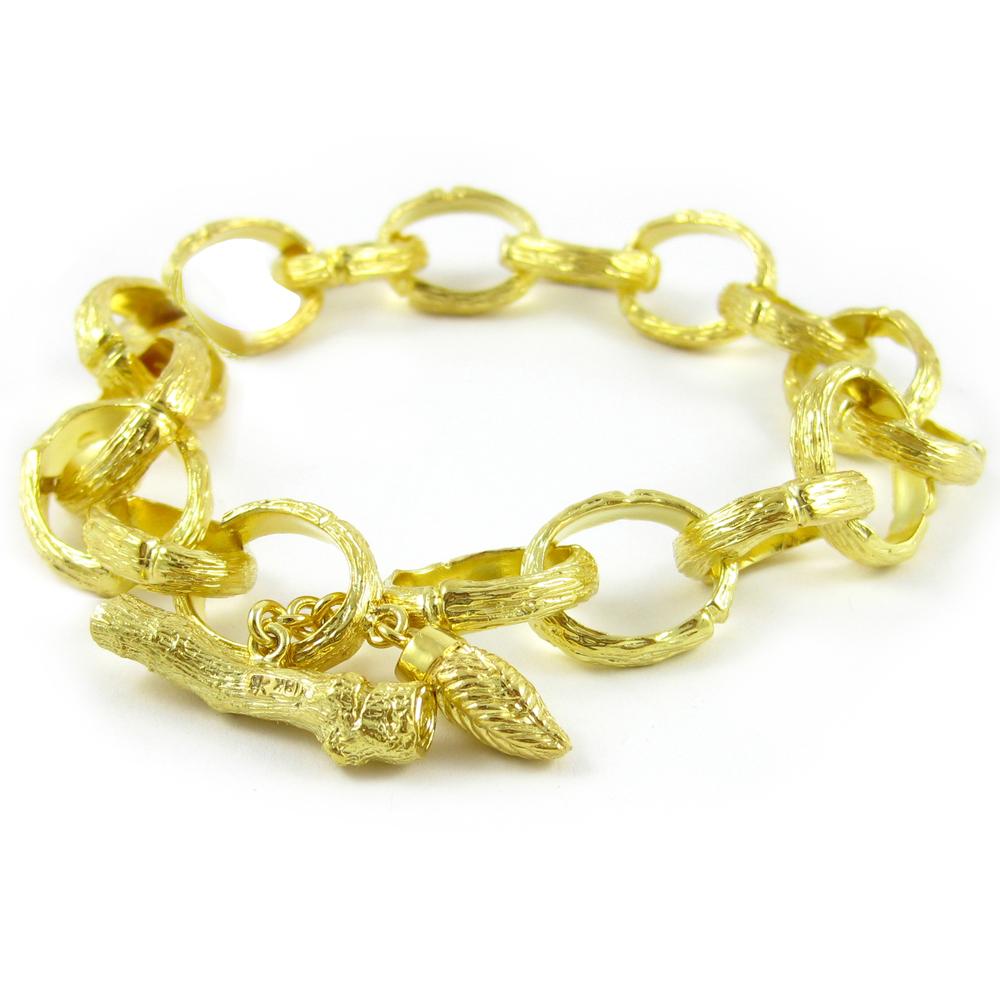 Twig Bracelet in 18k Gold In New Condition For Sale In Solana Beach, CA