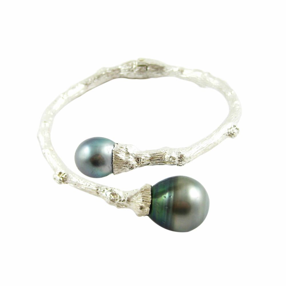Twig Bypass Cuff with Tahitian Pearls In New Condition For Sale In Solana Beach, CA