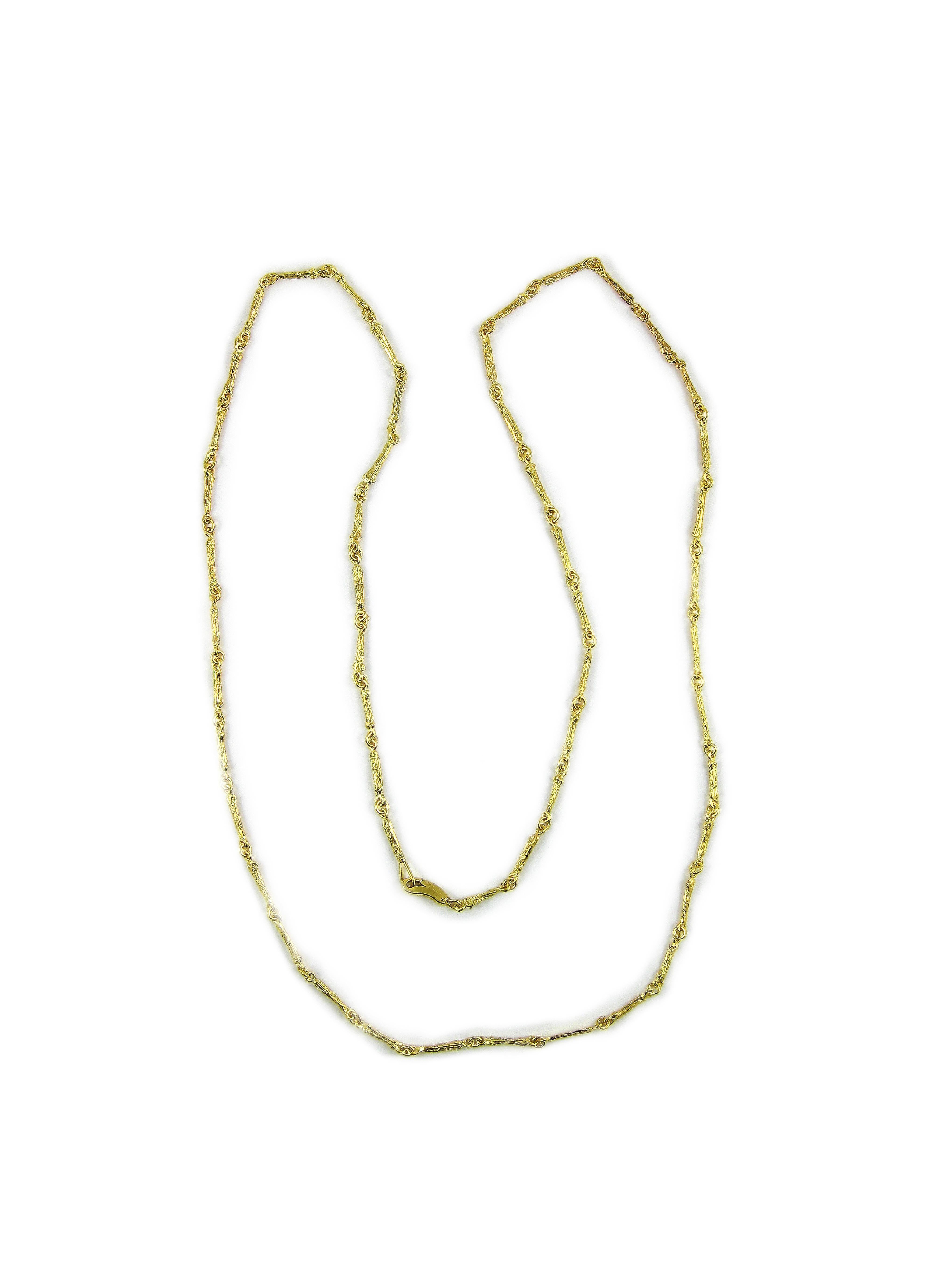 Twig Short Link Necklace in 18k Gold In New Condition In Solana Beach, CA