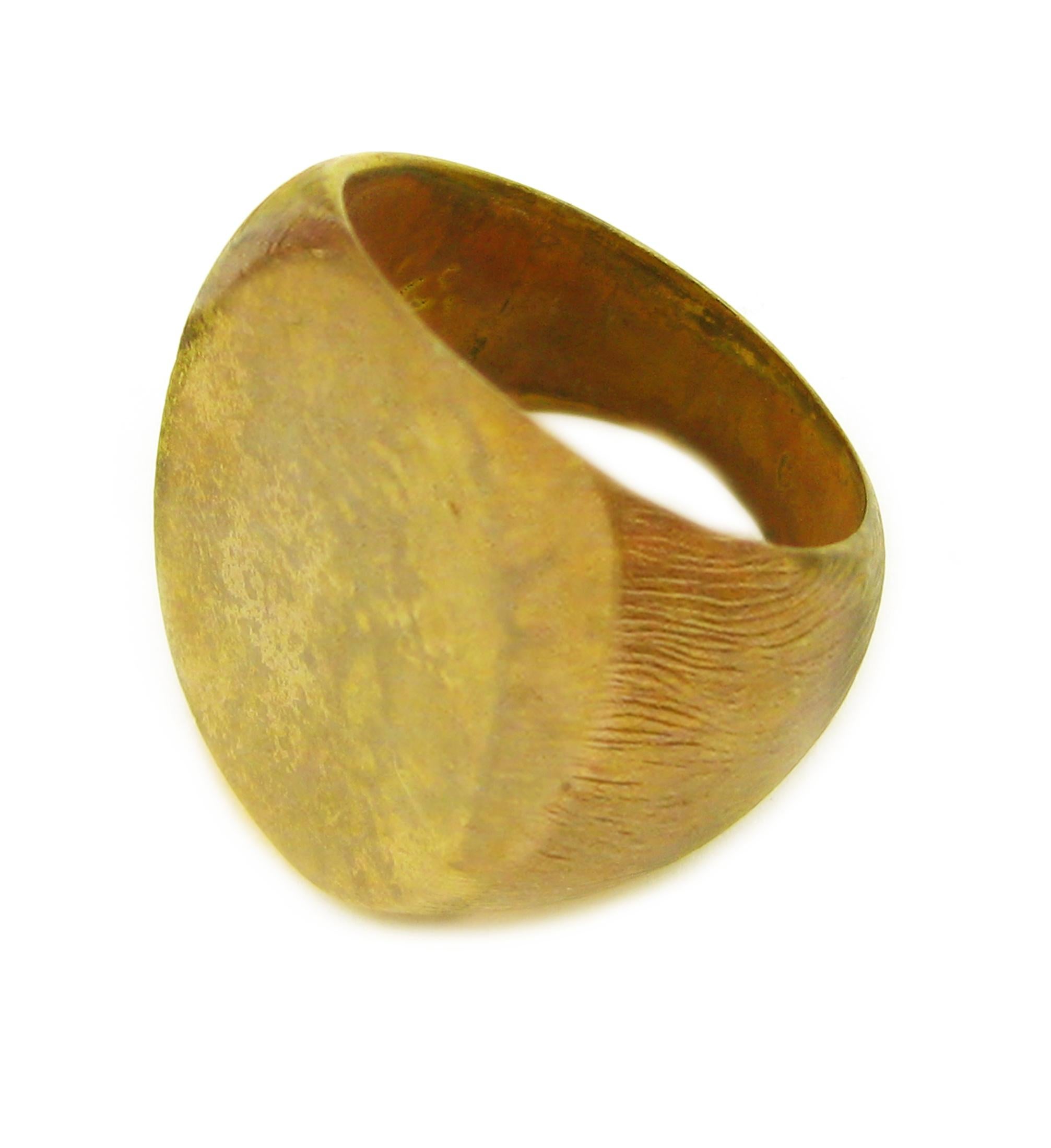 parts of a signet ring
