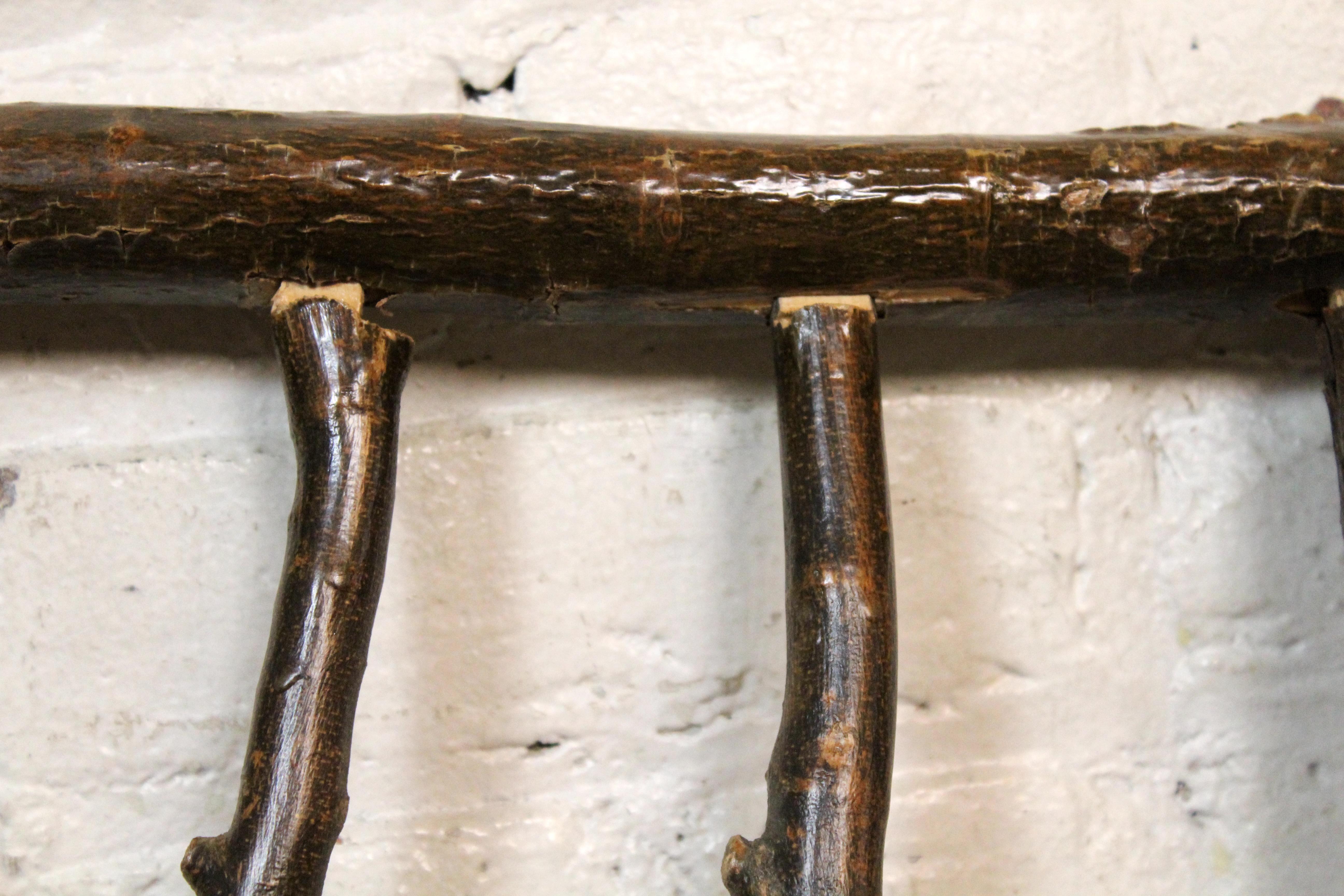 Chaise rustique en caryer, style brindille, primitive en vente 4