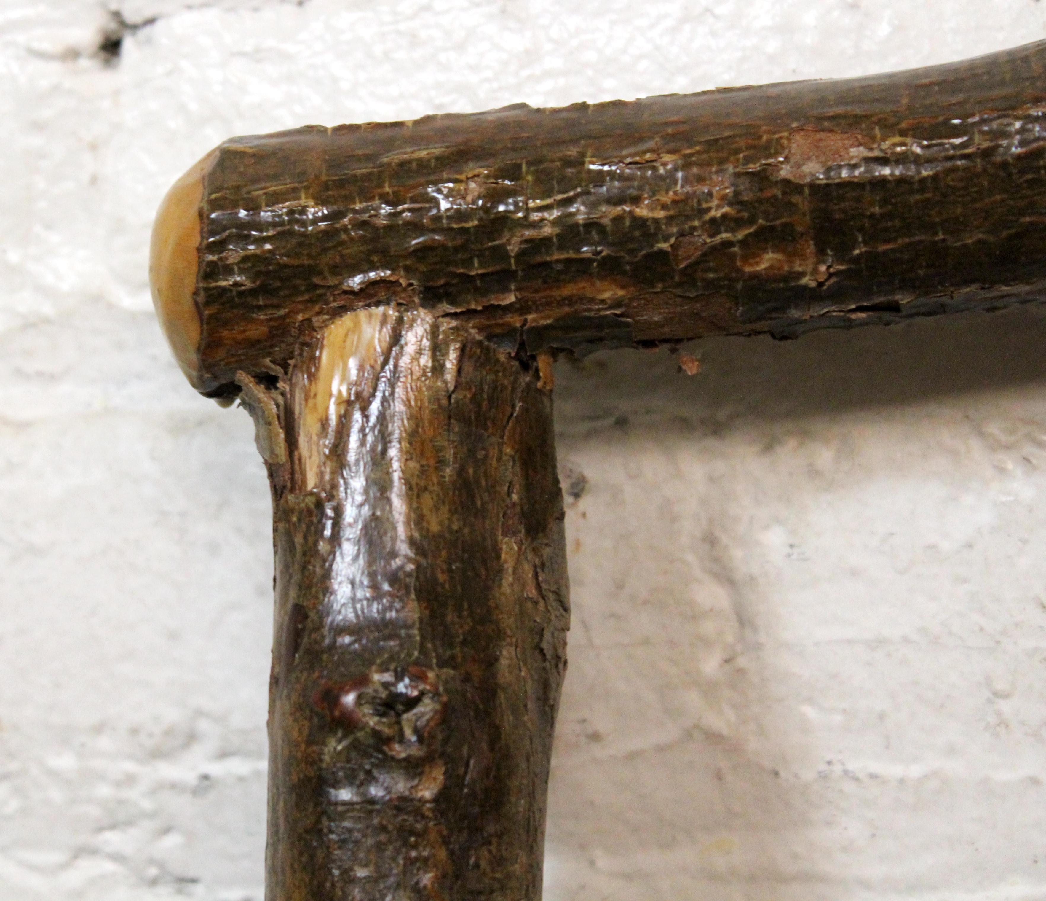 Chaise rustique en caryer, style brindille, primitive en vente 6