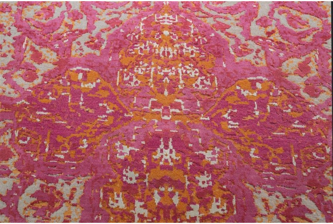 Indian Twilight Dreams Sunset & Oyster 300x420 cm Handknotted Rug For Sale