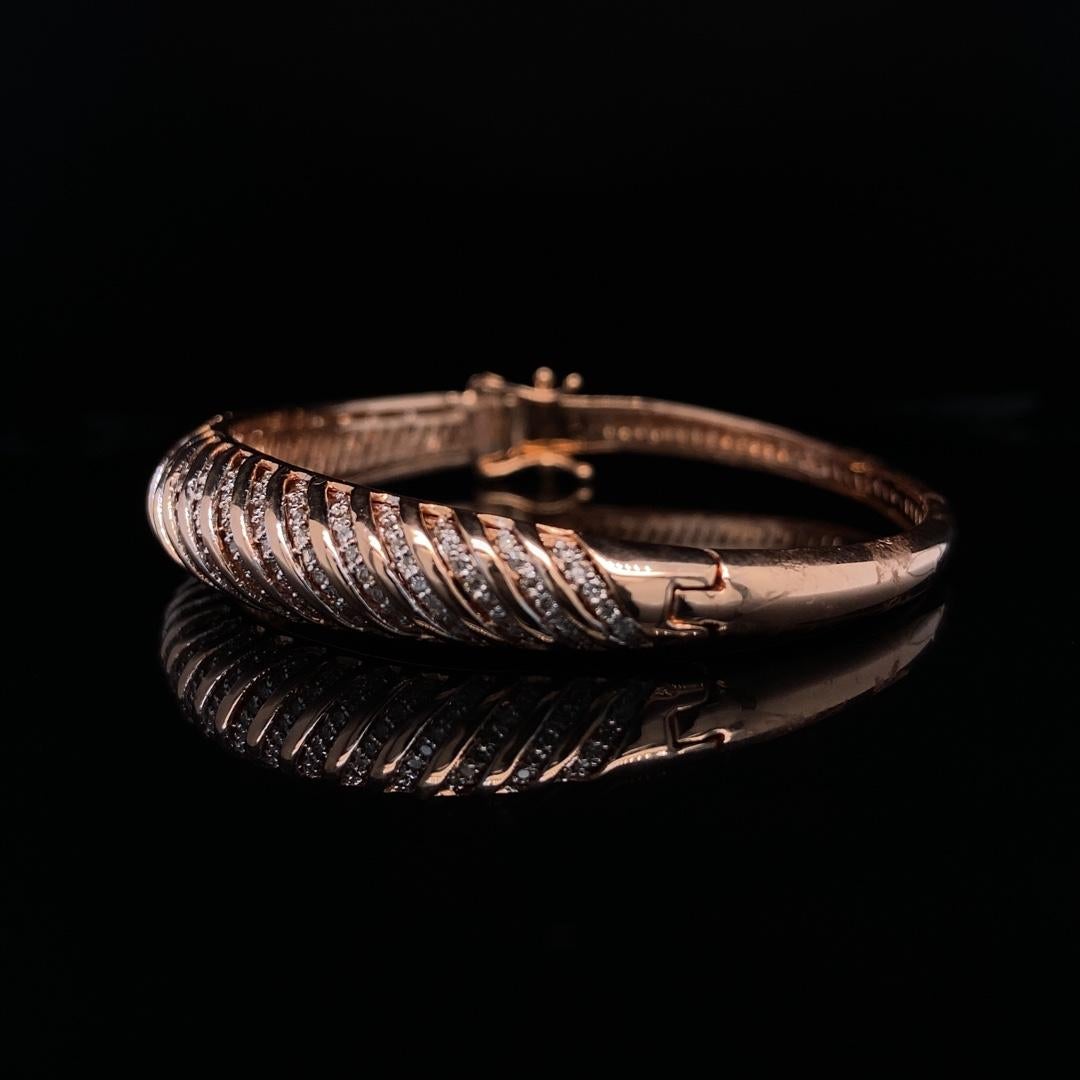 Twilight Twirl Diamond Bracelet set in 18k Solid Gold For Sale 1