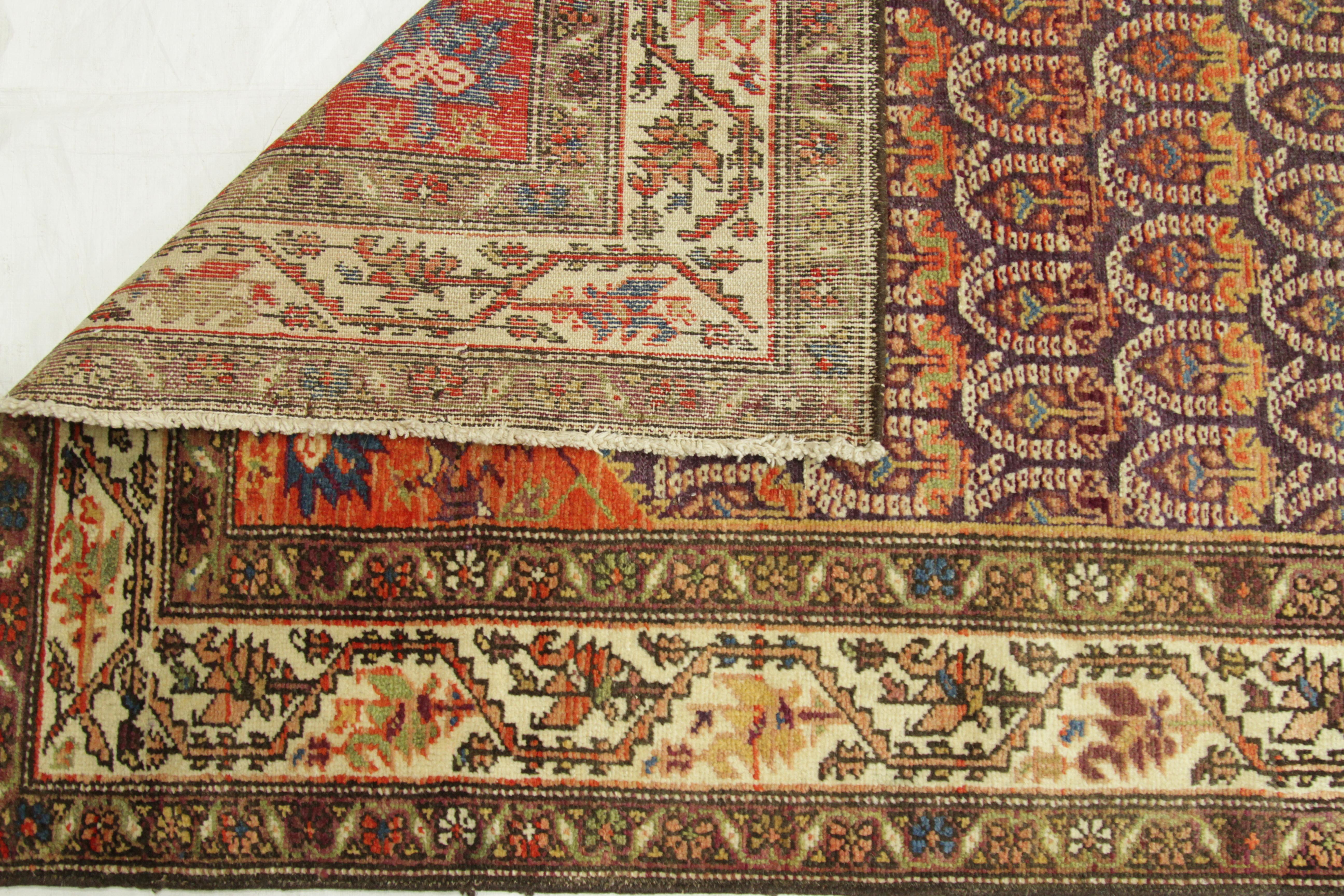 Twin Antique Persian Rug Malayer Design with Traditional Patterns, circa 1920s In Excellent Condition For Sale In Dallas, TX