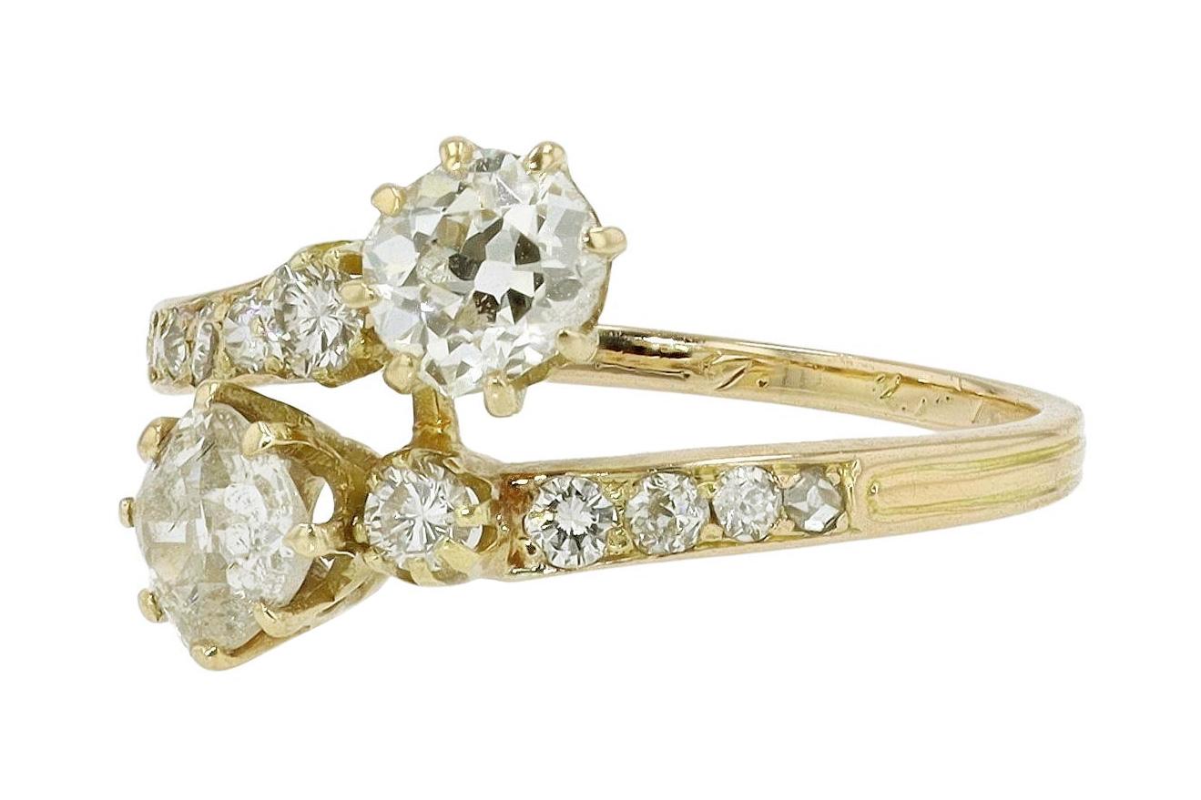 Bague de fiançailles ancienne Toi Et Moi à deux diamants Bon état - En vente à Santa Barbara, CA