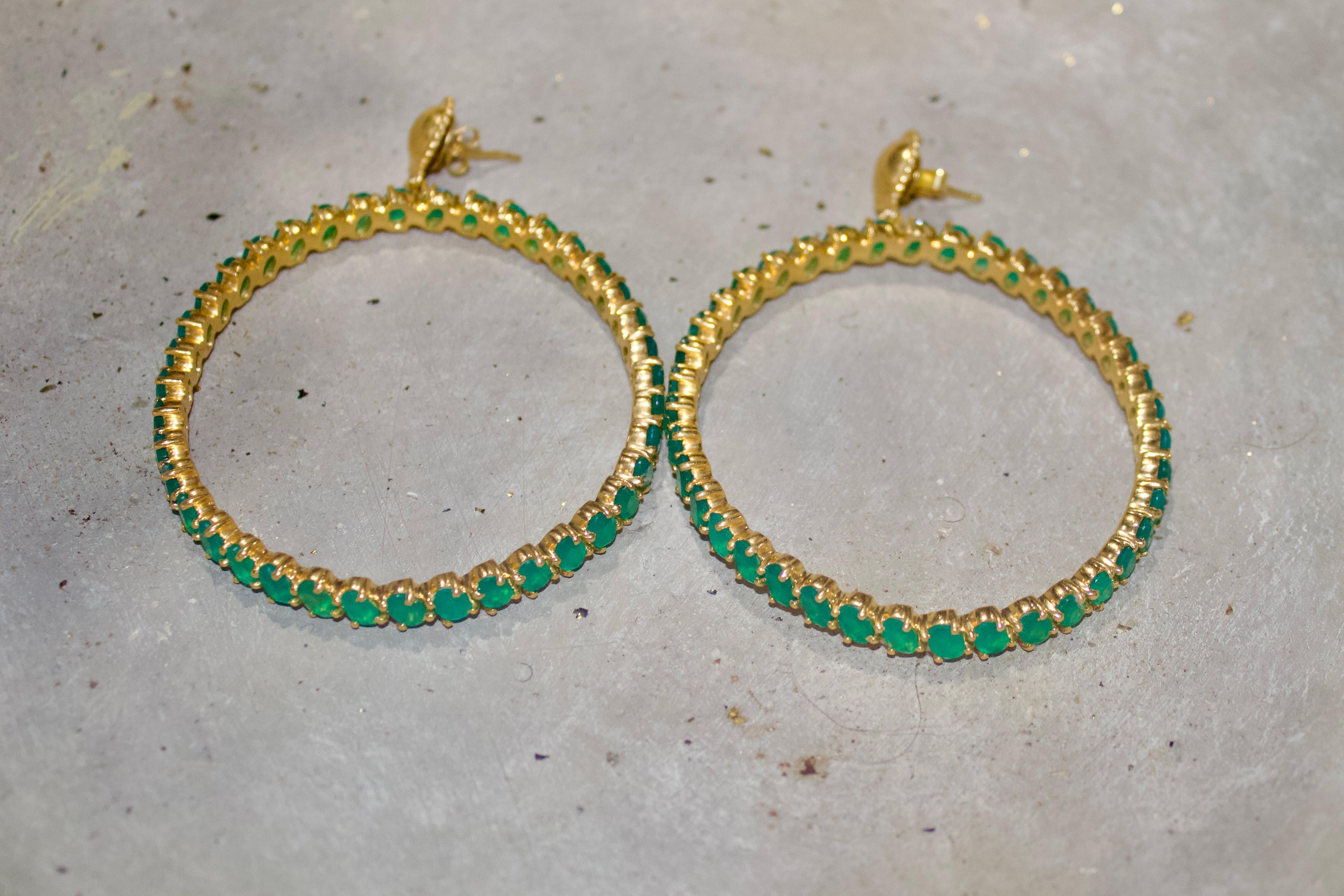 Women's or Men's Twin Elegance Endless Glamour Green Onyx Hoop Earrings For Sale