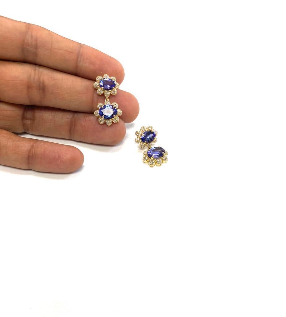 Contemporary Goshwara Oval Tanzanite Twin Faceted  And Diamond Earrings For Sale