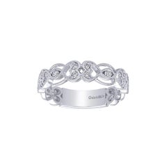 Twin Hearts White Gold Filigree Diamond Band