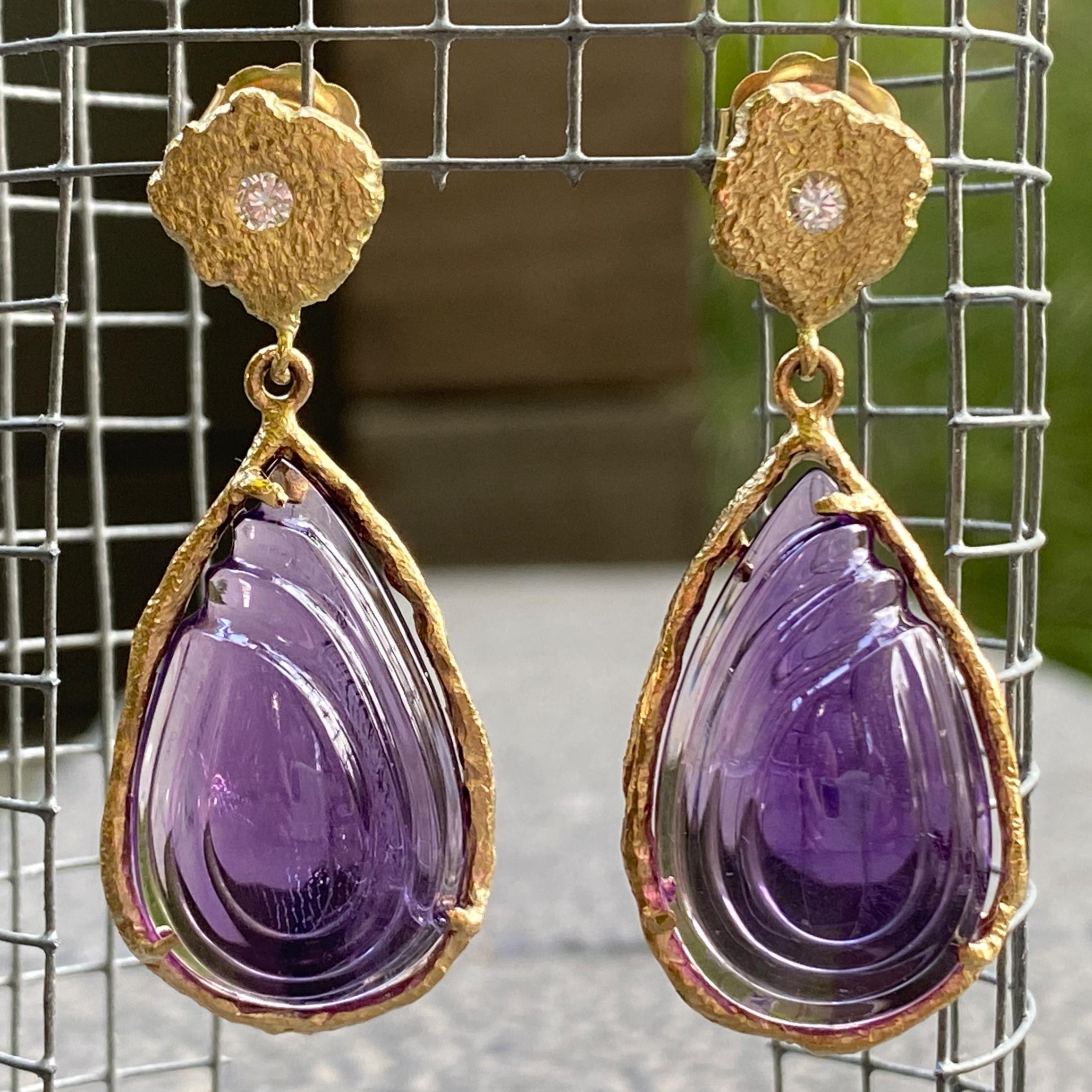 Carved Amethyst Teardrop Earrings in 18 Karat Gold with Diamond Accents In New Condition For Sale In Sherman Oaks, CA