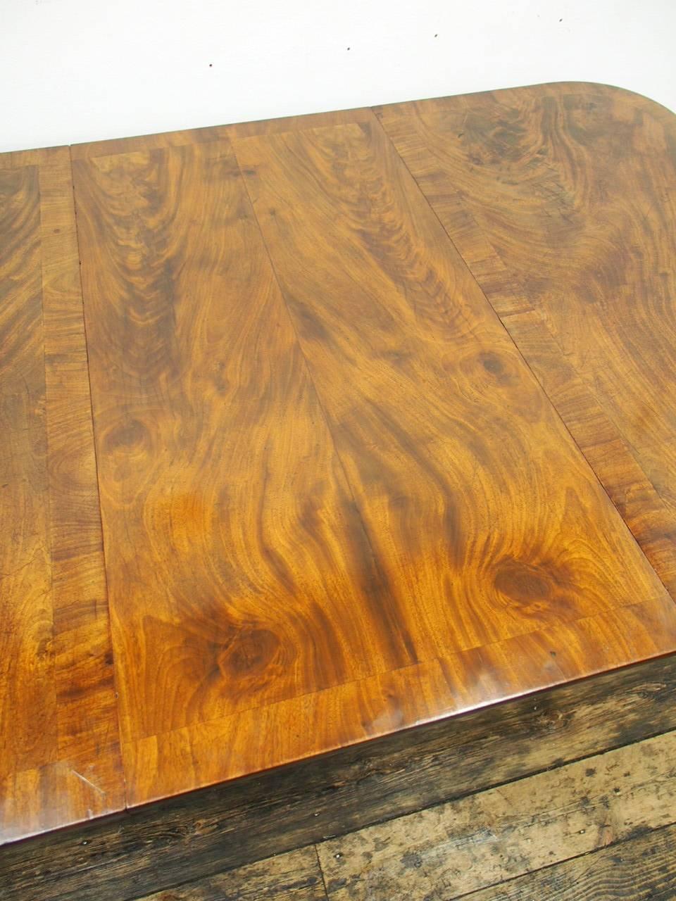 Twin Pillar Dining Table Attributed to William Trotter, circa 1815 For Sale 5