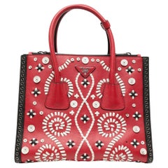 Tote a due tasche ricamata in Saffiano