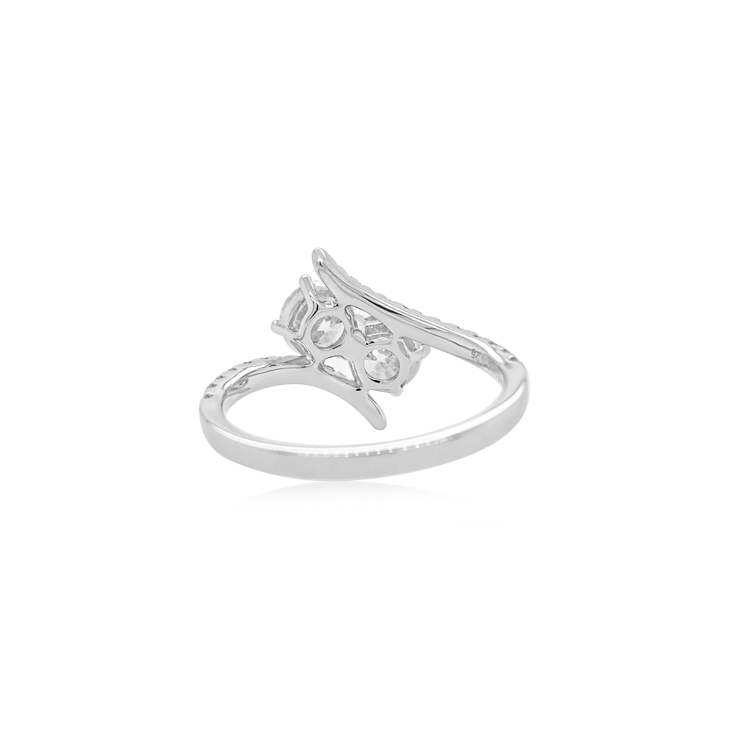 Anillo de platino con racimo de diamantes blancos de talla brillante redonda con certificado DGL Art Decó en venta