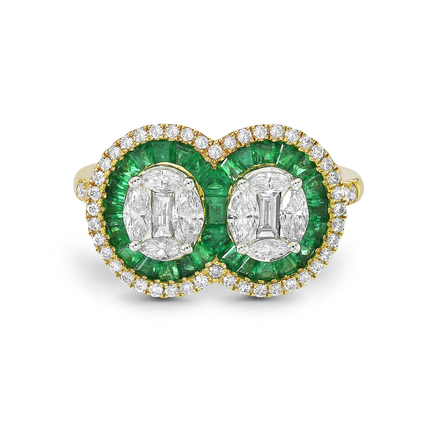 Mixed Cut Twin Ring With Emerald & Diamonds Made In 18k Gold For Sale