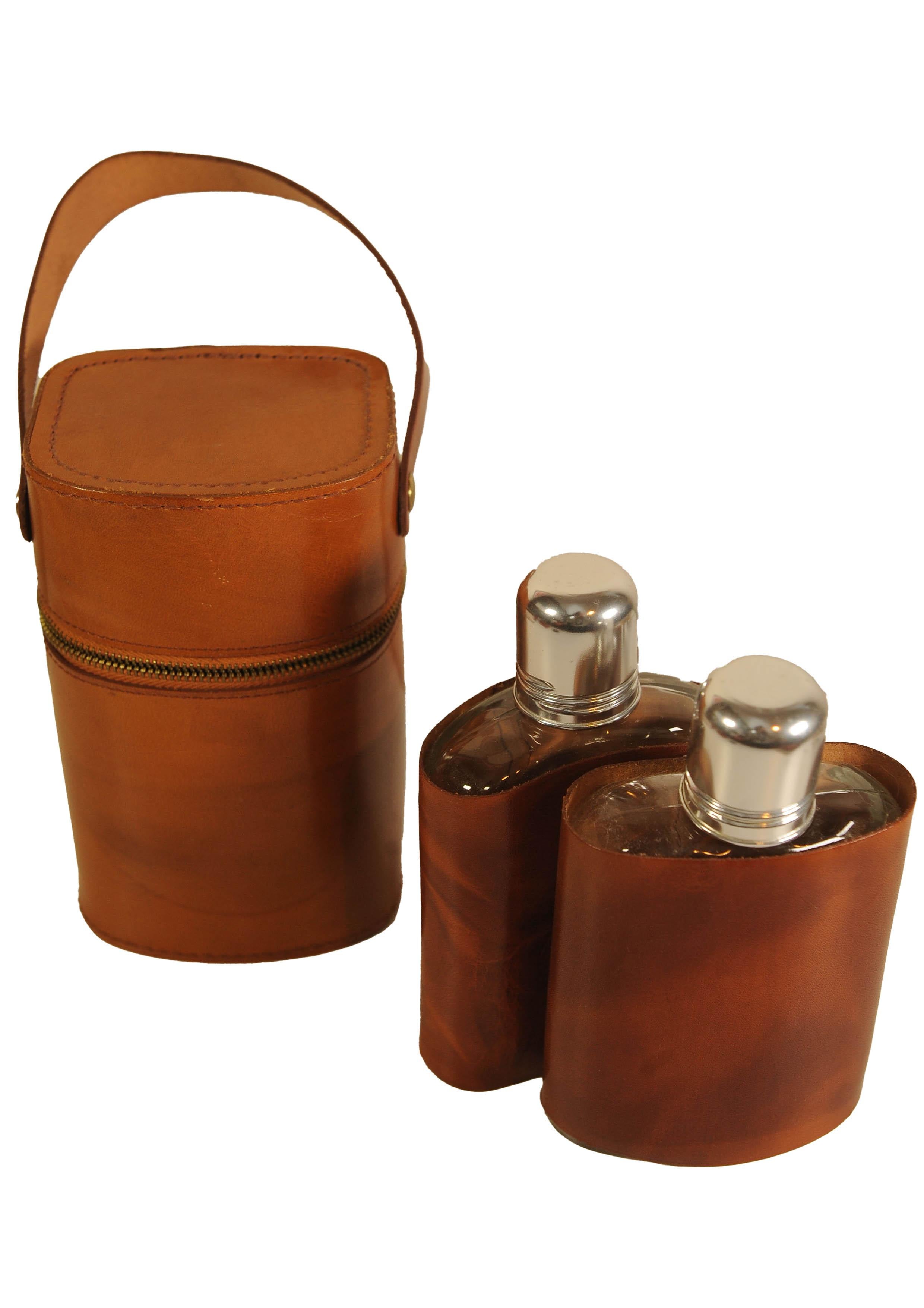 Juego doble de petacas de caza con cantimplora de cuero curtido y asa de transporte Cuero en venta