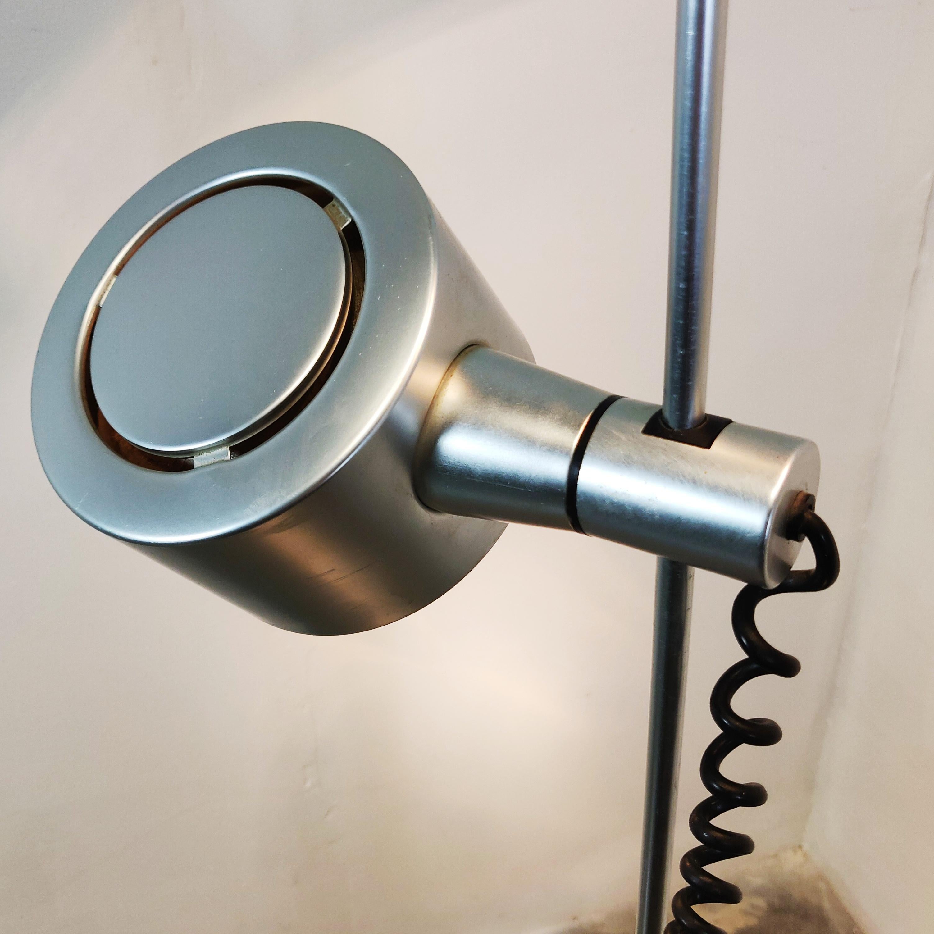 Mid-Century Modern Twin spotlight floor lamp by Ronald Holmes Conelight limited, 1970s For Sale