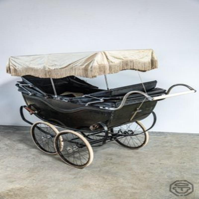 Poussette double de Millson, années 1930 en vente 8