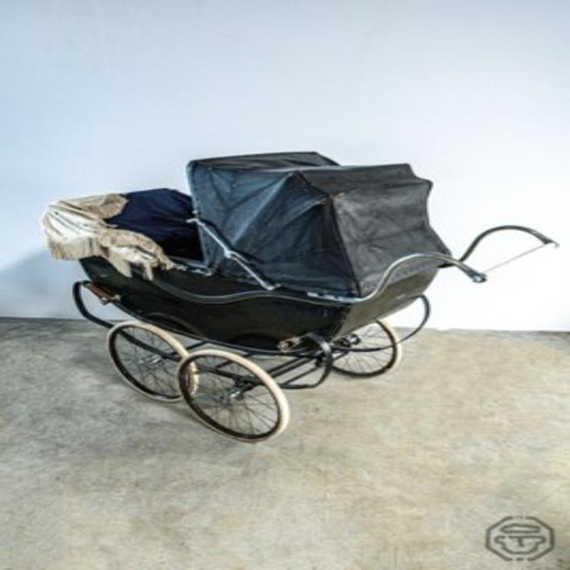 Poussette double de Millson, années 1930 en vente 1
