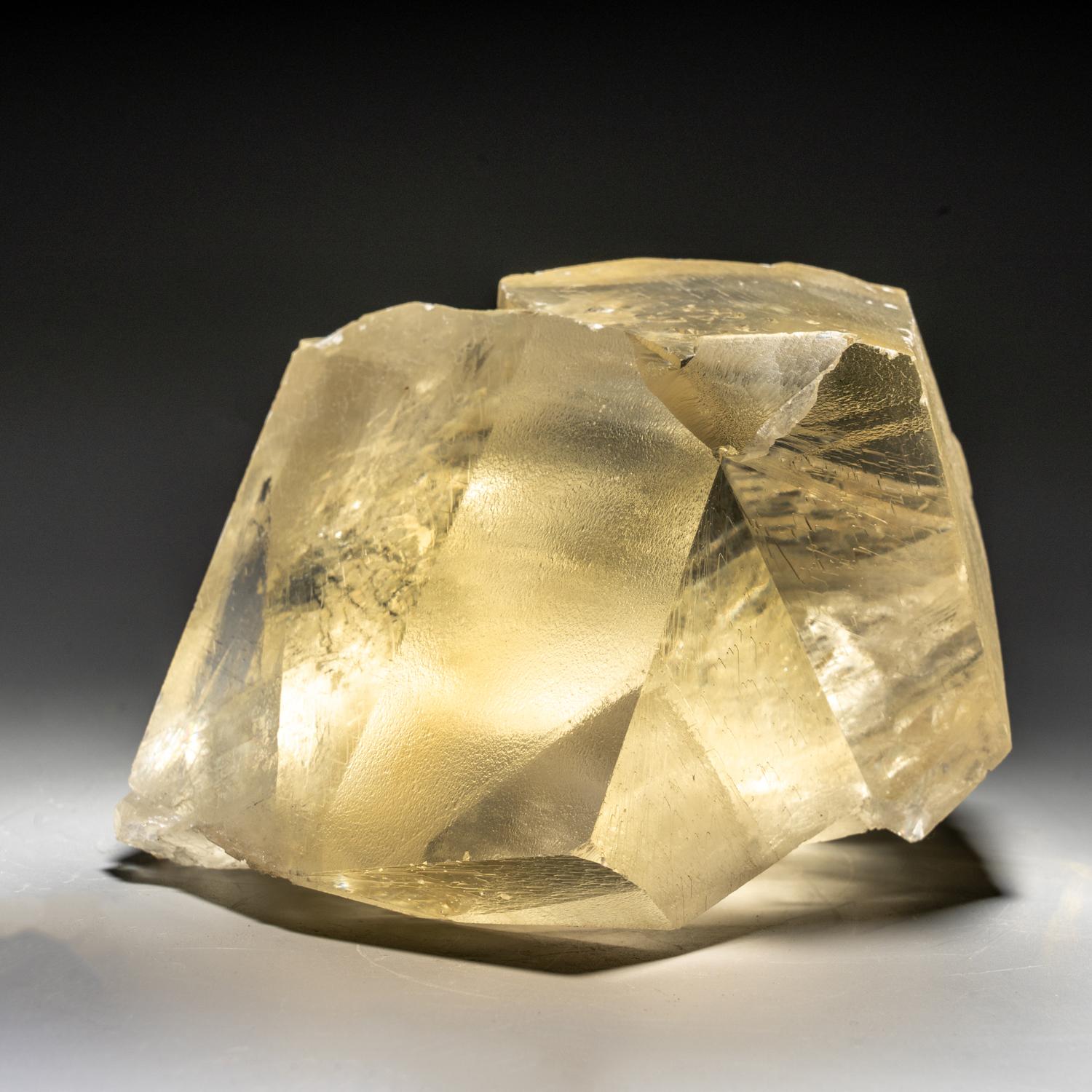 Twinned Calcite From Nasik District, Maharashtra, India In New Condition For Sale In New York, NY