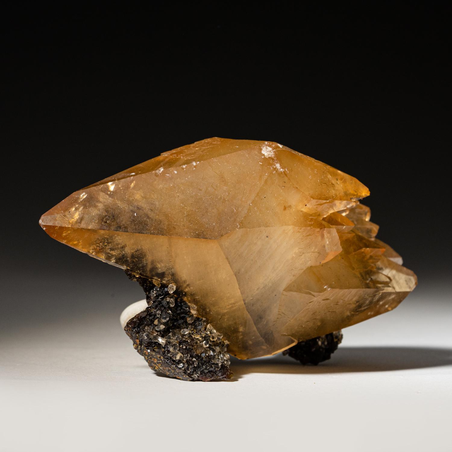 American Twinned Golden Calcite Crystal from Elmwood Mine, Tennessee (283.3 grams) For Sale