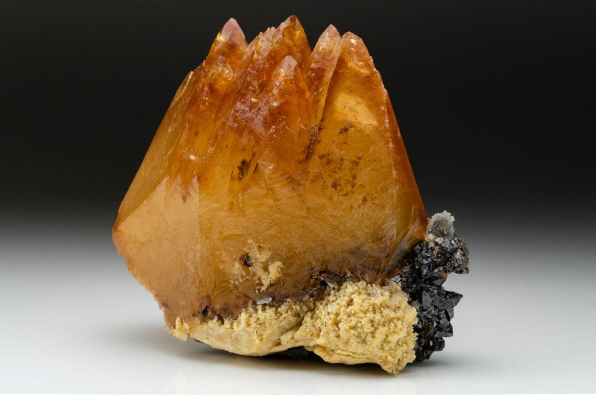 American Twinned Golden Calcite Crystal from Elmwood Mine, Tennessee (3.5 lbs) For Sale