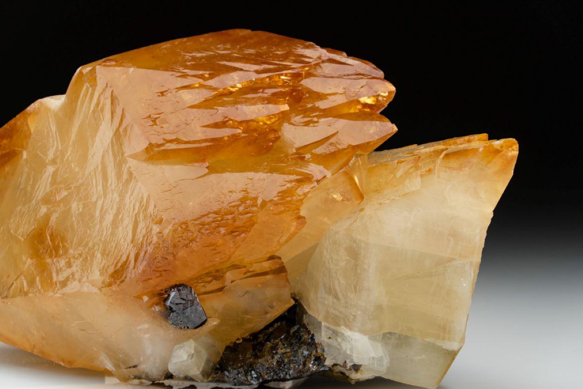 American Twinned Golden Calcite Crystal from Elmwood Mine, Tennessee (3.5 lbs) For Sale