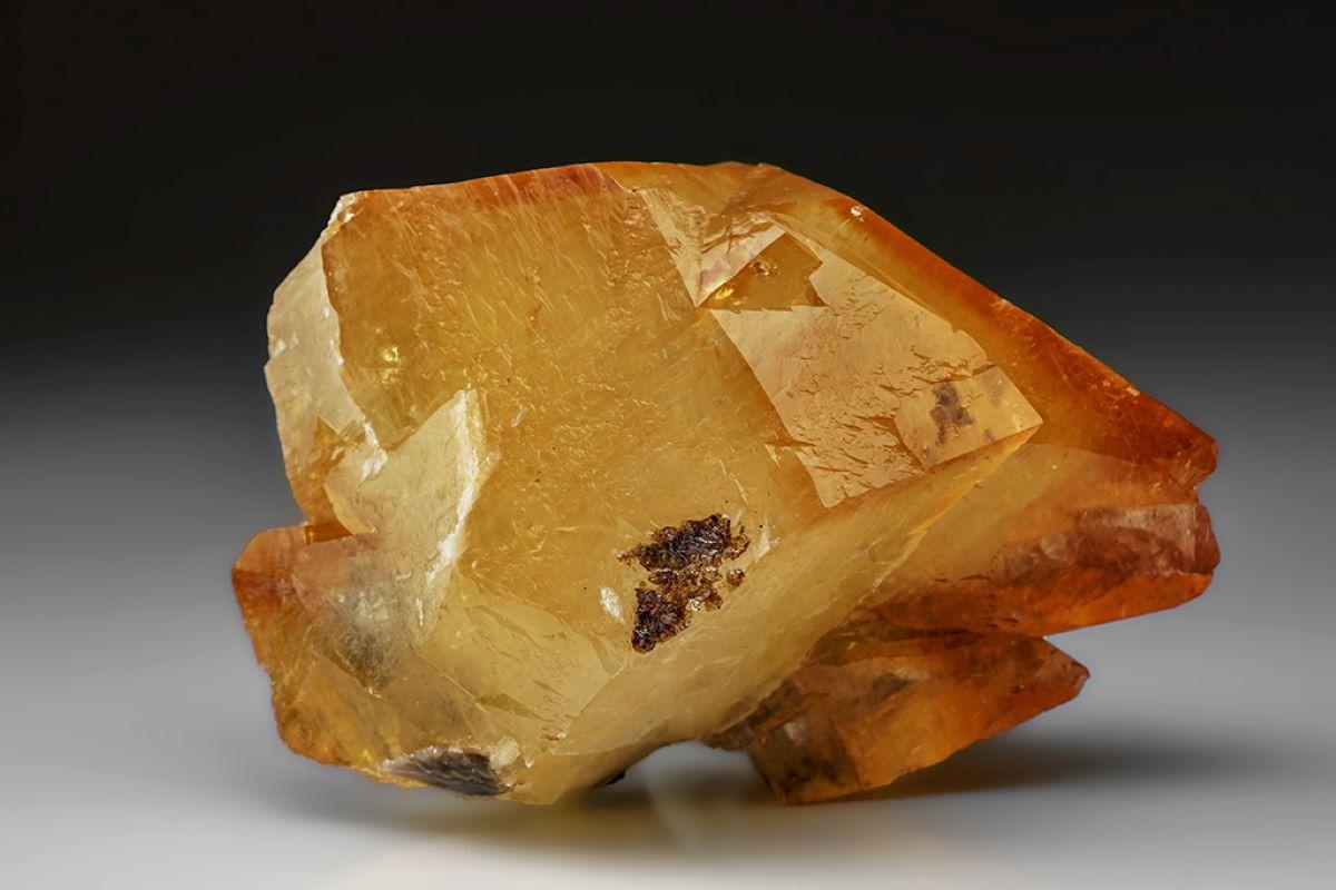 Contemporary Twinned Golden Calcite Crystal from Elmwood Mine, Tennessee (515.9 grams) For Sale