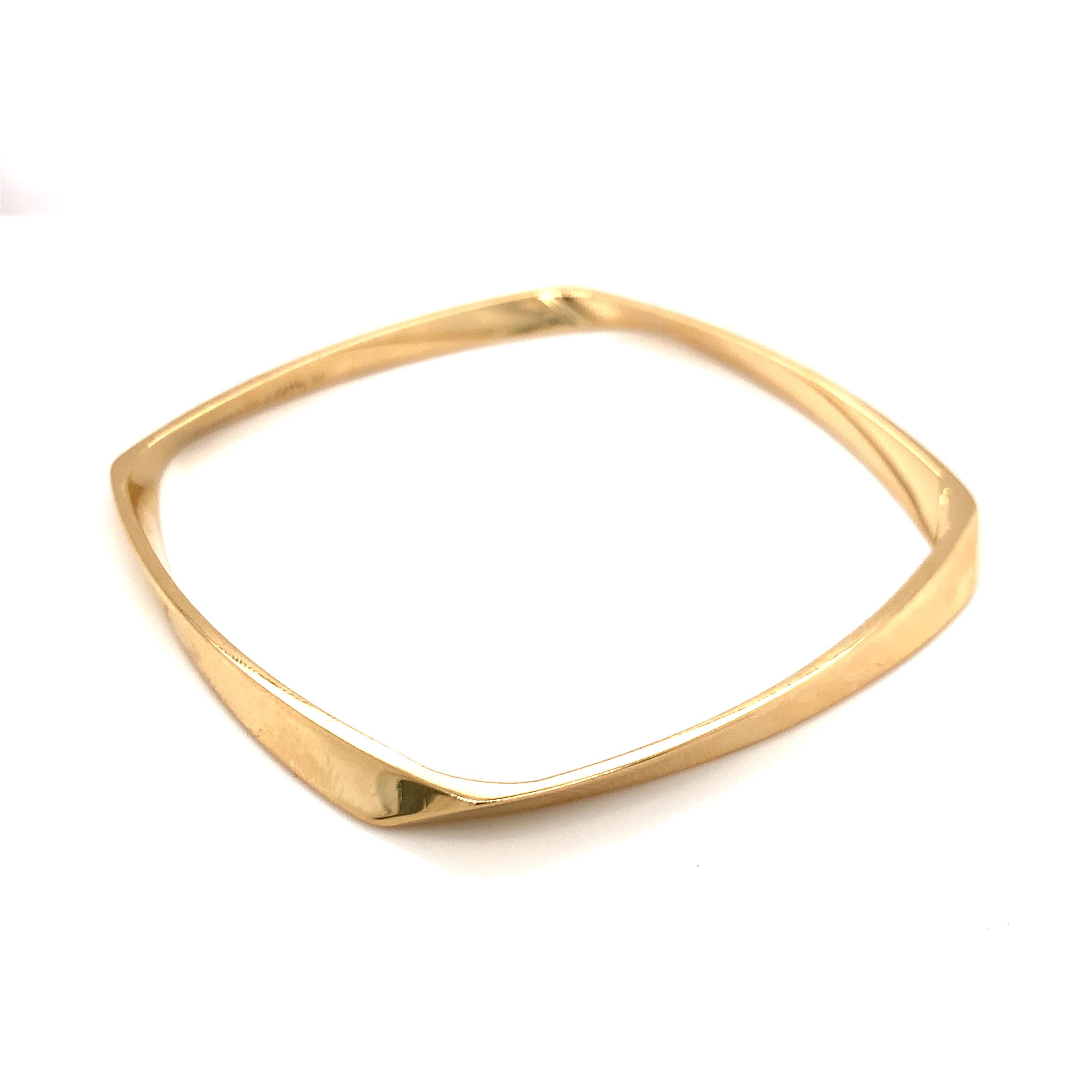 Twist 18k Yellow Gold Torque Bangle by Tiffany & Co., circa 2000s In Good Condition In Beverly Hills, CA