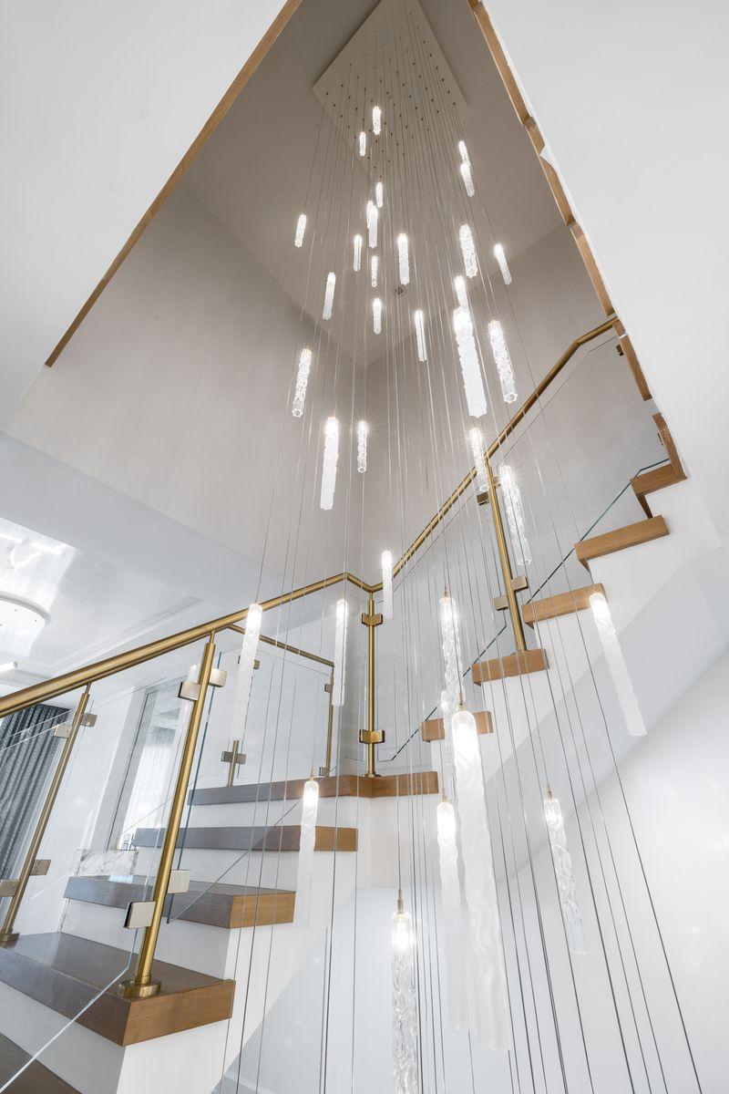 Lámpara colgante de cristal soplado Twist 22 tamaños mixtos para comedor by Shakuff en Nuevo estado para la venta en Brooklyn, NY