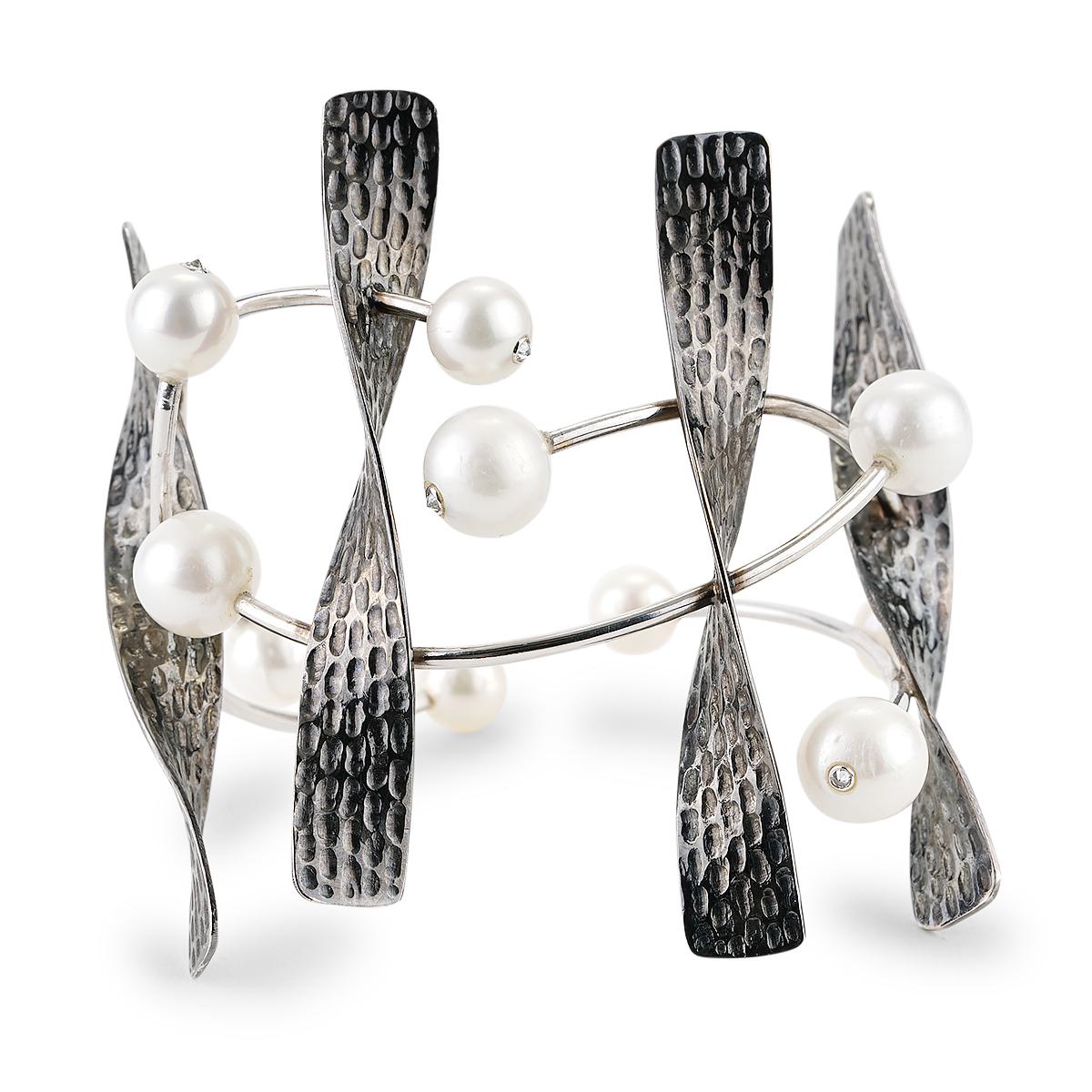 Retro Twist and Turns Cuff Bracelet With Freshwater Pearls and Diamonds in 18K Gold For Sale